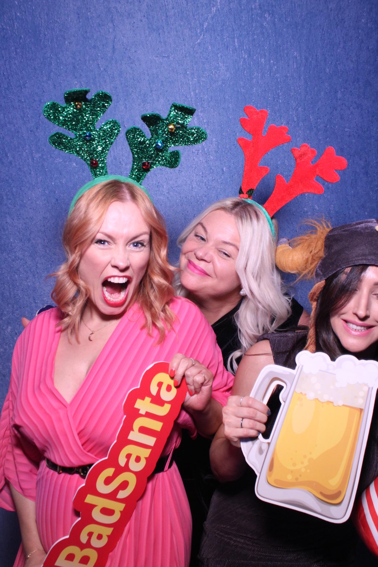 Freeths Christmas Party  | View more photos from the event at gallery.magicimages.uk/u/MagicImages/Freeths-Christmas-Party-0