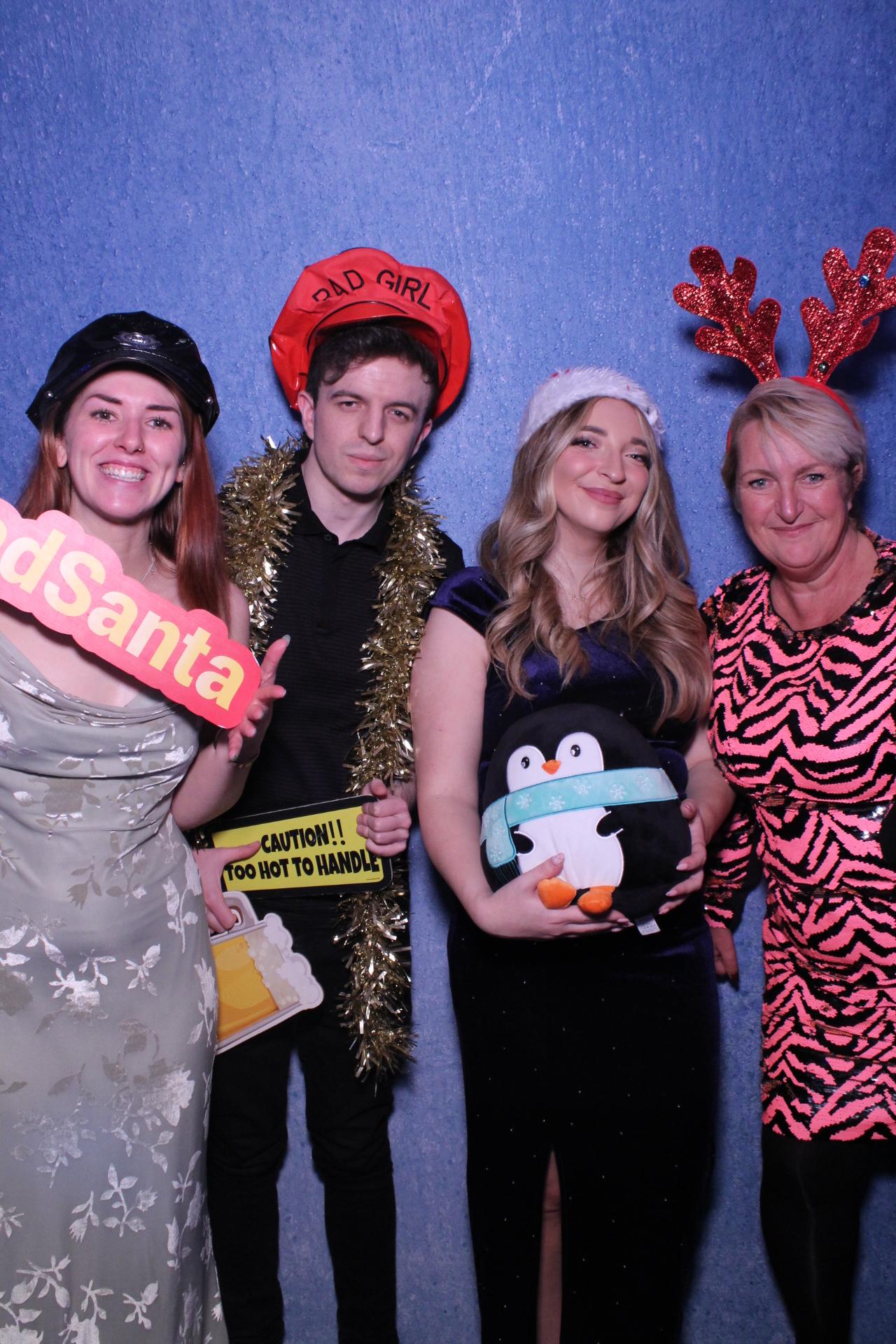 Freeths Christmas Party  | View more photos from the event at gallery.magicimages.uk/u/MagicImages/Freeths-Christmas-Party-0