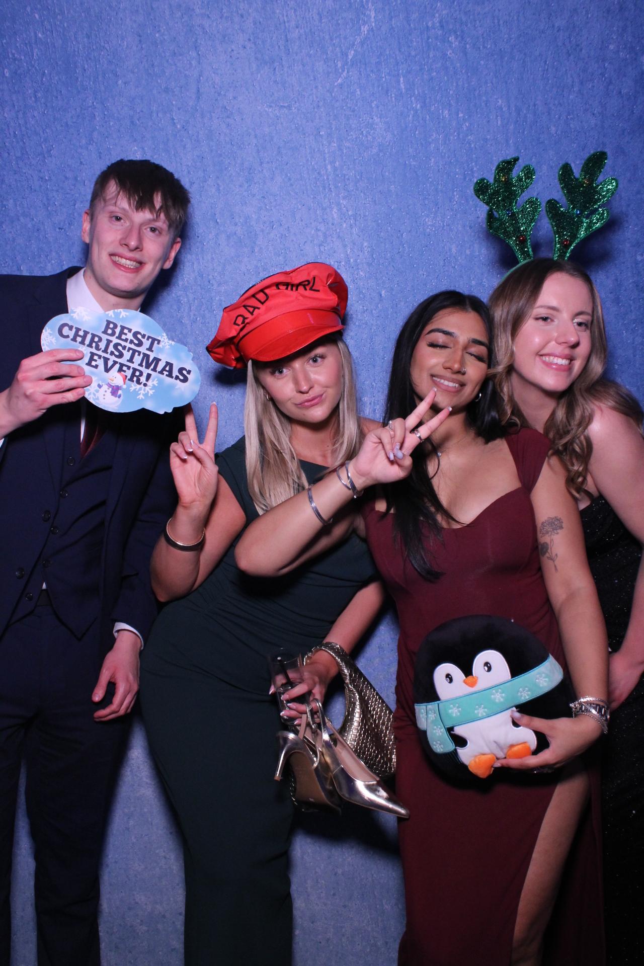 Freeths Christmas Party  | View more photos from the event at gallery.magicimages.uk/u/MagicImages/Freeths-Christmas-Party-0