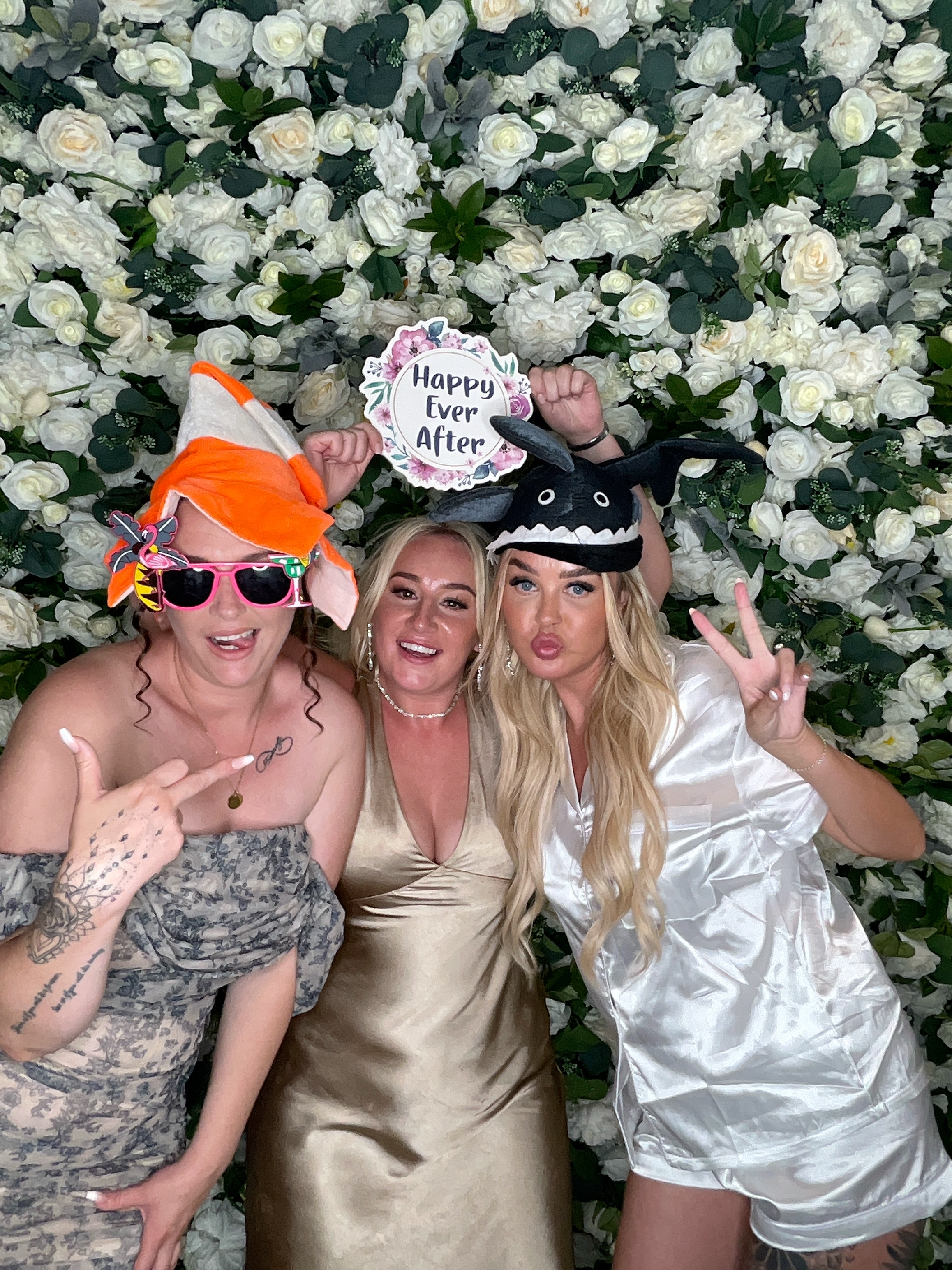 Hayden & Cordys Photo booth  | View more photos from the event at gallery.magicimages.uk/u/MagicImages/Hayden-Cordys-Photo-booth
