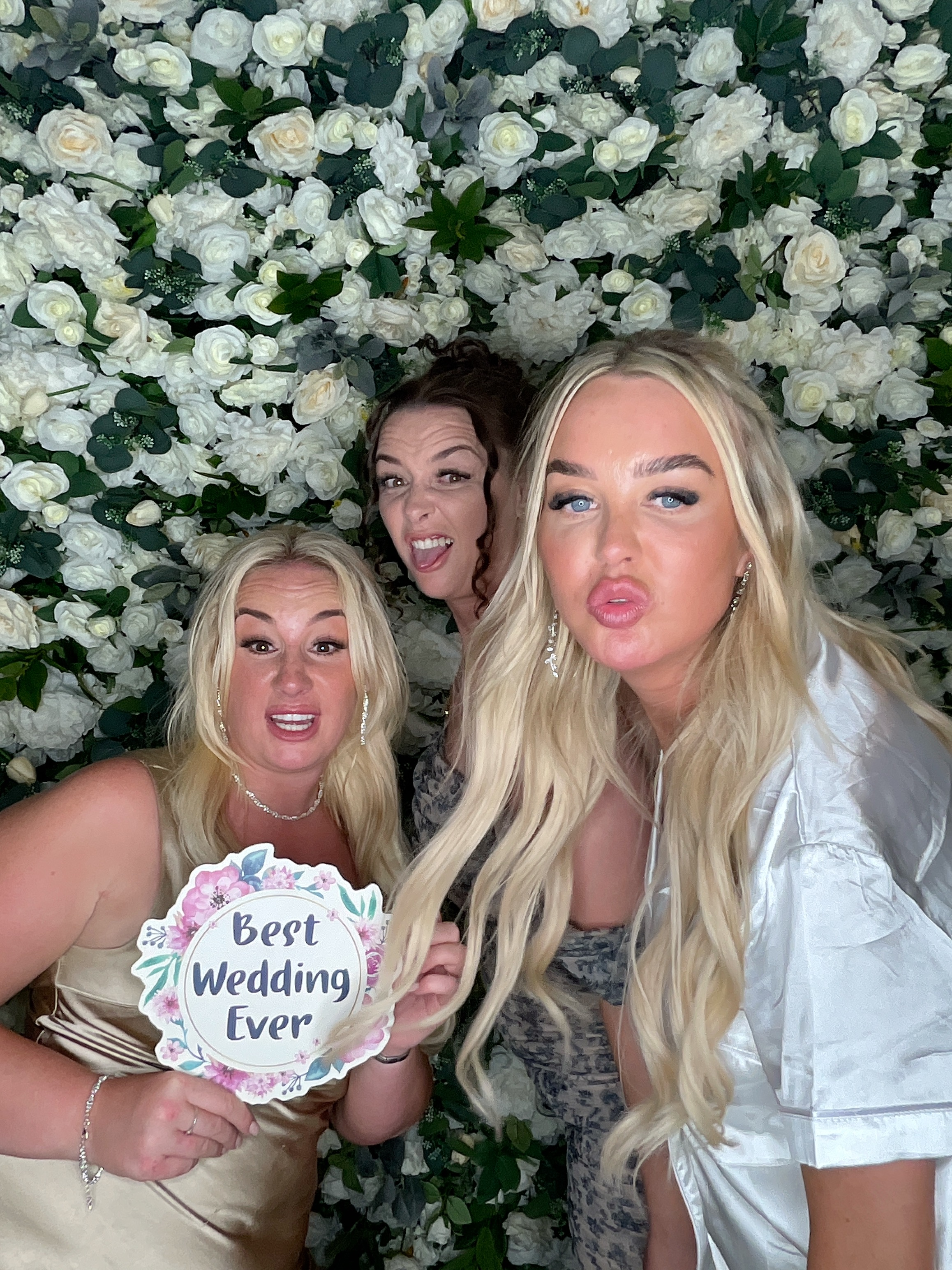 Hayden & Cordys Photo booth  | View more photos from the event at gallery.magicimages.uk/u/MagicImages/Hayden-Cordys-Photo-booth