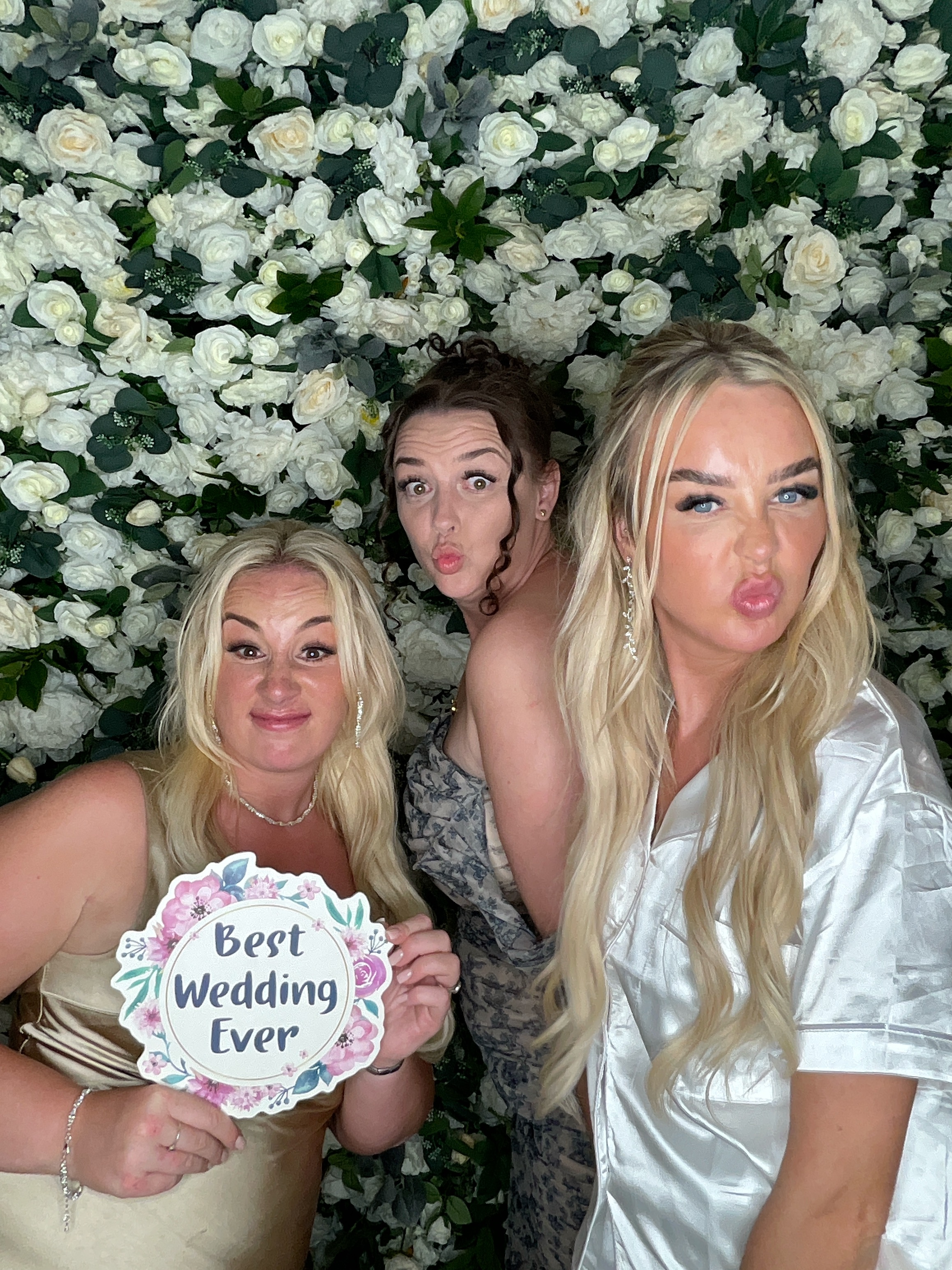 Hayden & Cordys Photo booth  | View more photos from the event at gallery.magicimages.uk/u/MagicImages/Hayden-Cordys-Photo-booth