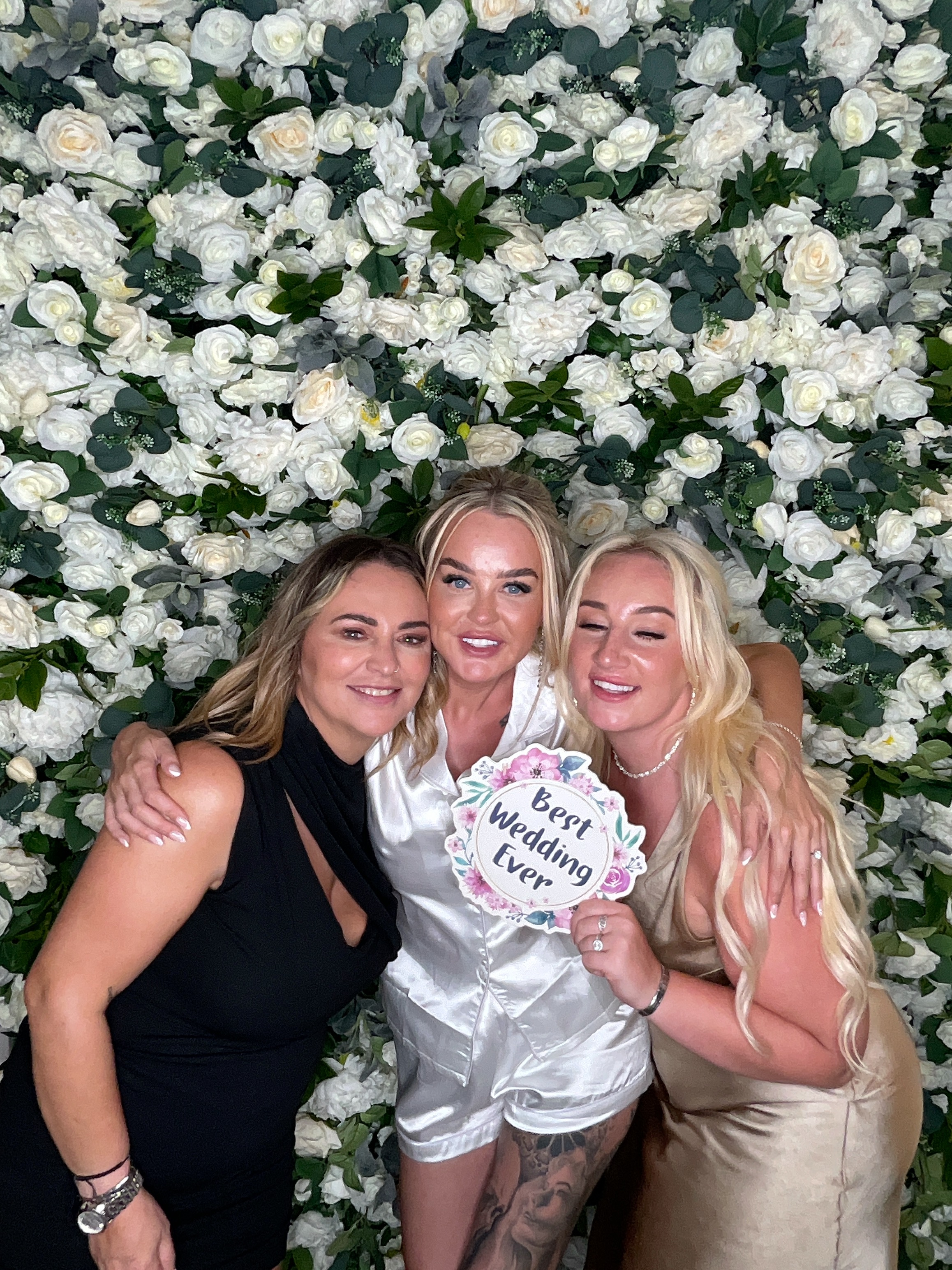 Hayden & Cordys Photo booth  | View more photos from the event at gallery.magicimages.uk/u/MagicImages/Hayden-Cordys-Photo-booth
