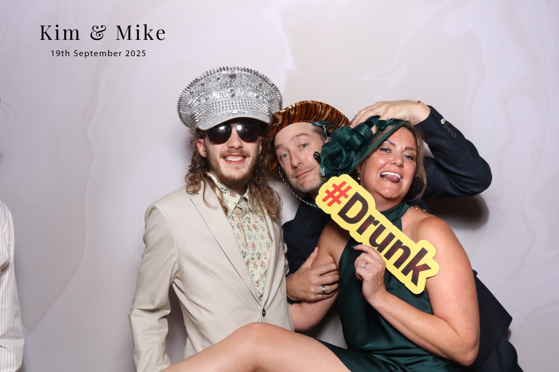 Kim & Mike  | View more photos from the event at gallery.magicimages.uk/u/MagicImages/Kim-Mike