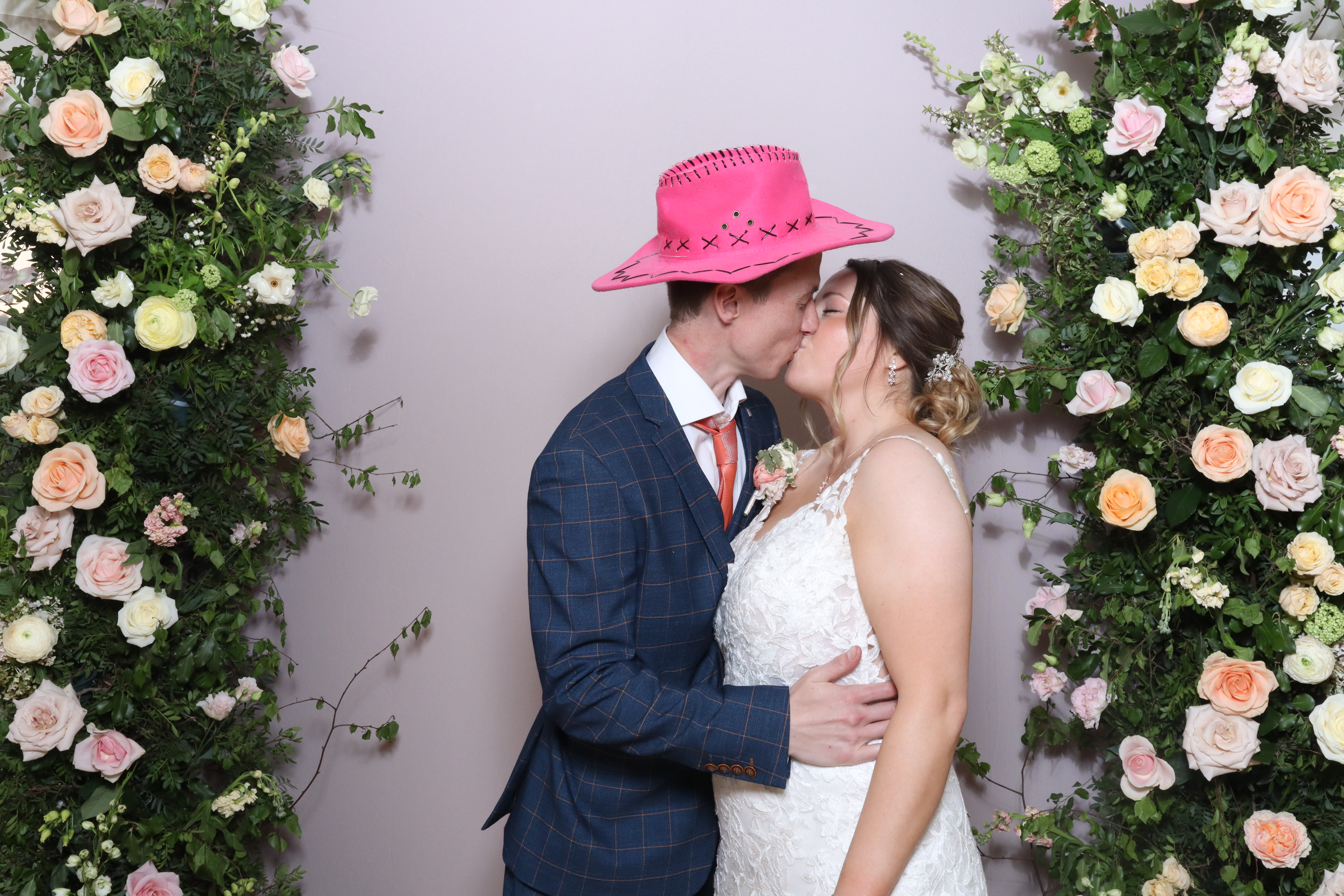 Lewis & Beth  | View more photos from the event at gallery.magicimages.uk/u/MagicImages/Lewis-Beth