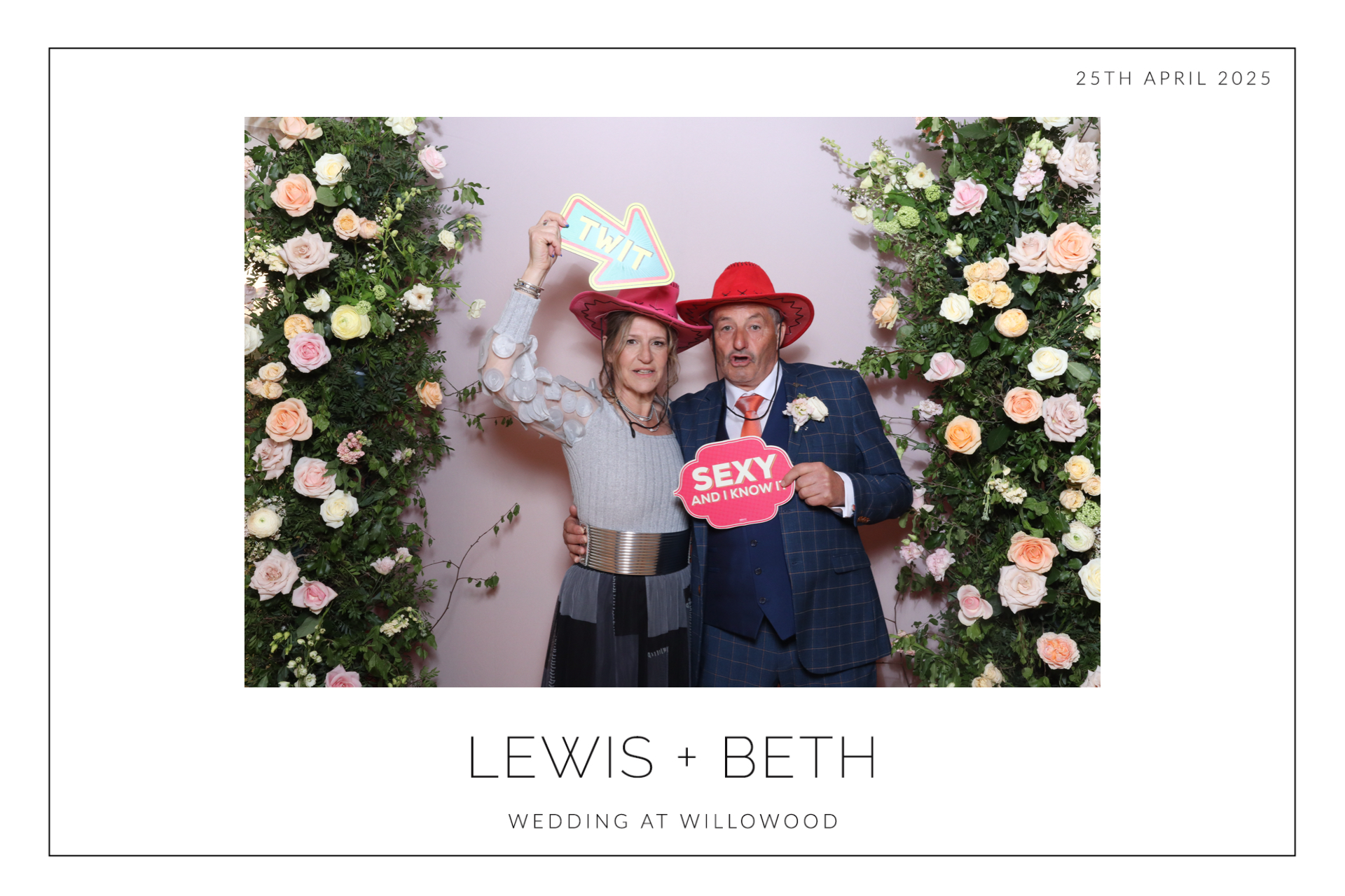 Lewis & Beth  | View more photos from the event at gallery.magicimages.uk/u/MagicImages/Lewis-Beth