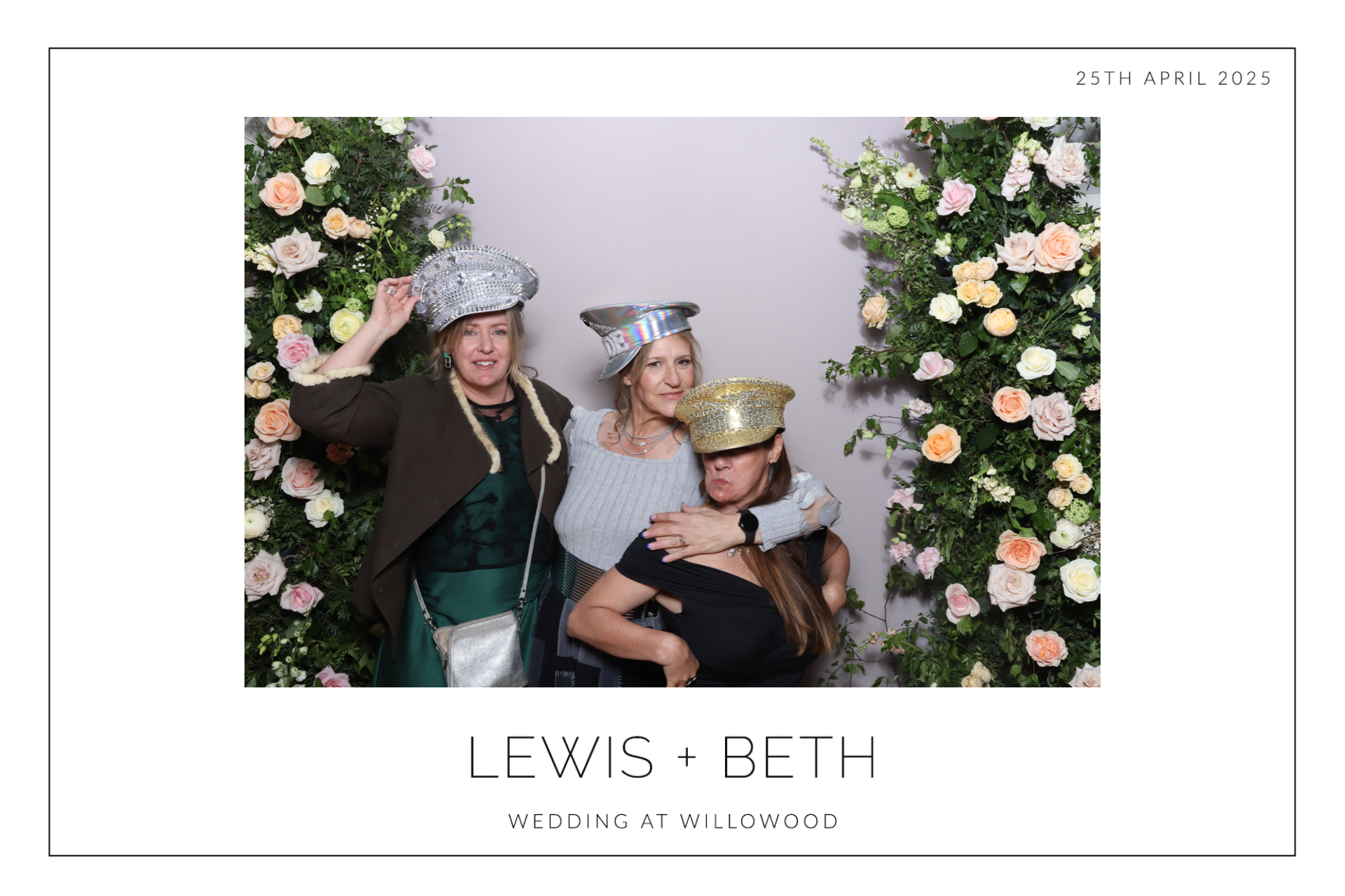 Lewis & Beth  | View more photos from the event at gallery.magicimages.uk/u/MagicImages/Lewis-Beth