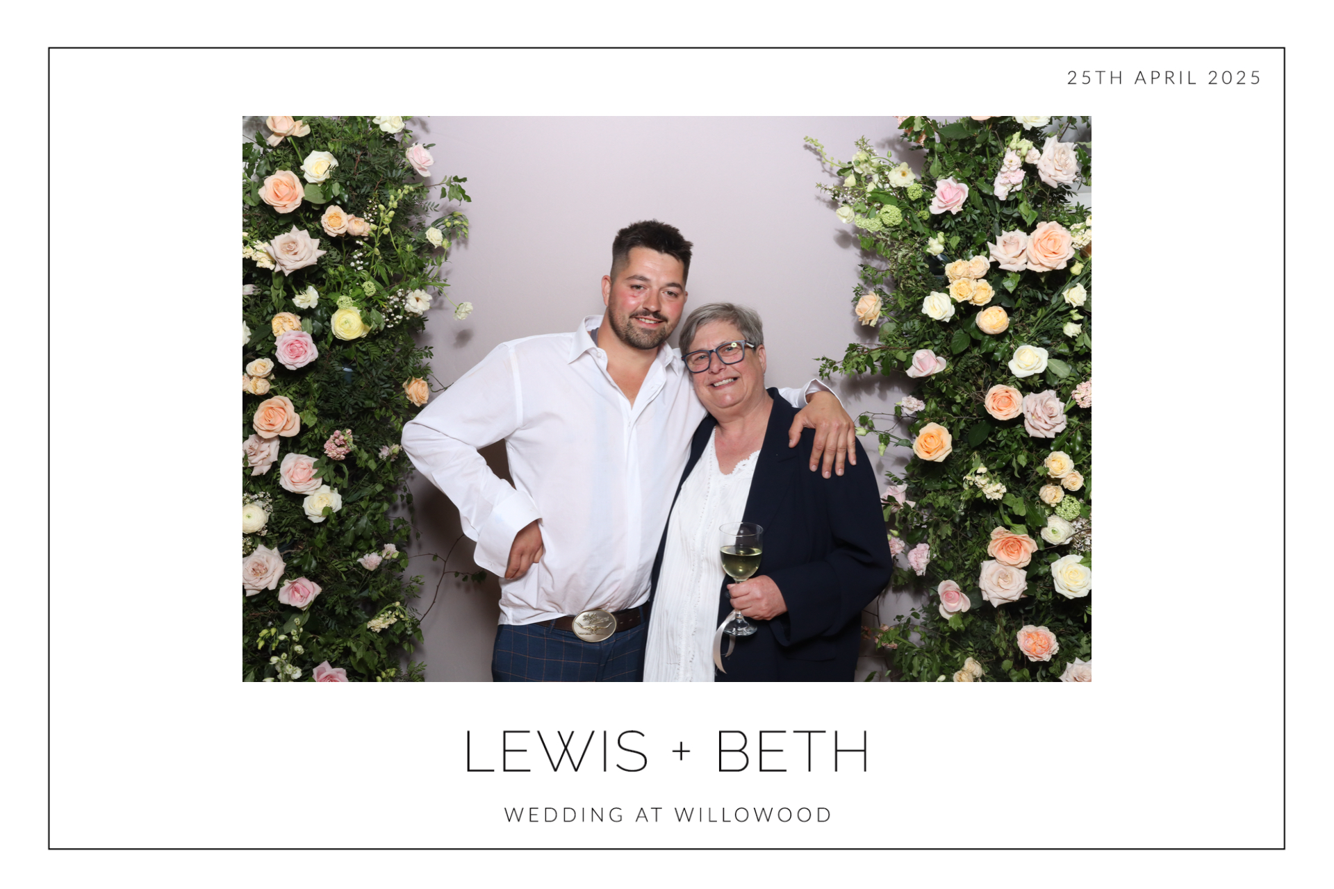Lewis & Beth  | View more photos from the event at gallery.magicimages.uk/u/MagicImages/Lewis-Beth