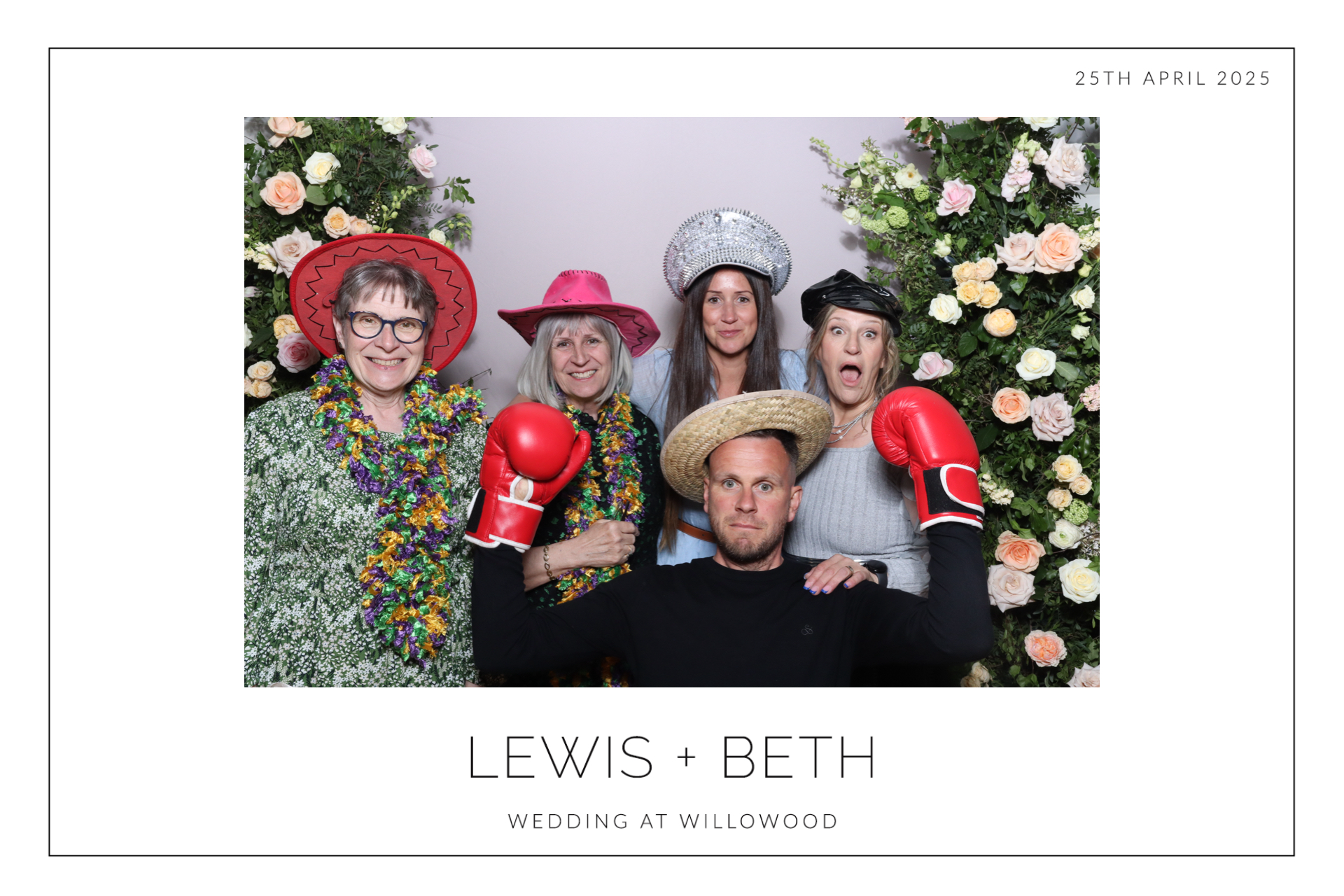 Lewis & Beth  | View more photos from the event at gallery.magicimages.uk/u/MagicImages/Lewis-Beth