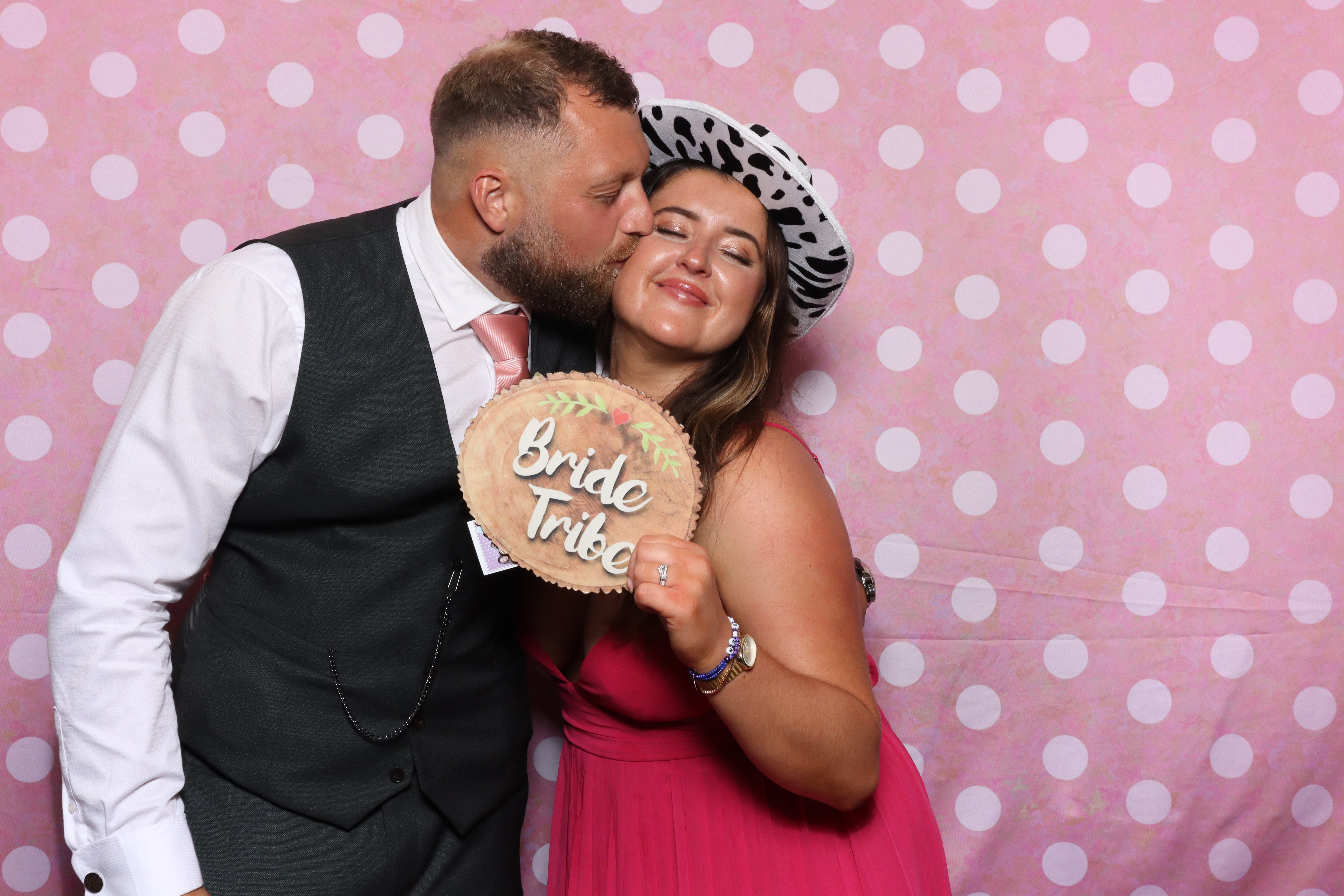 Mr & Mrs Cooper  | View more photos from the event at gallery.magicimages.uk/u/MagicImages/Mr-Mrs-Cooper