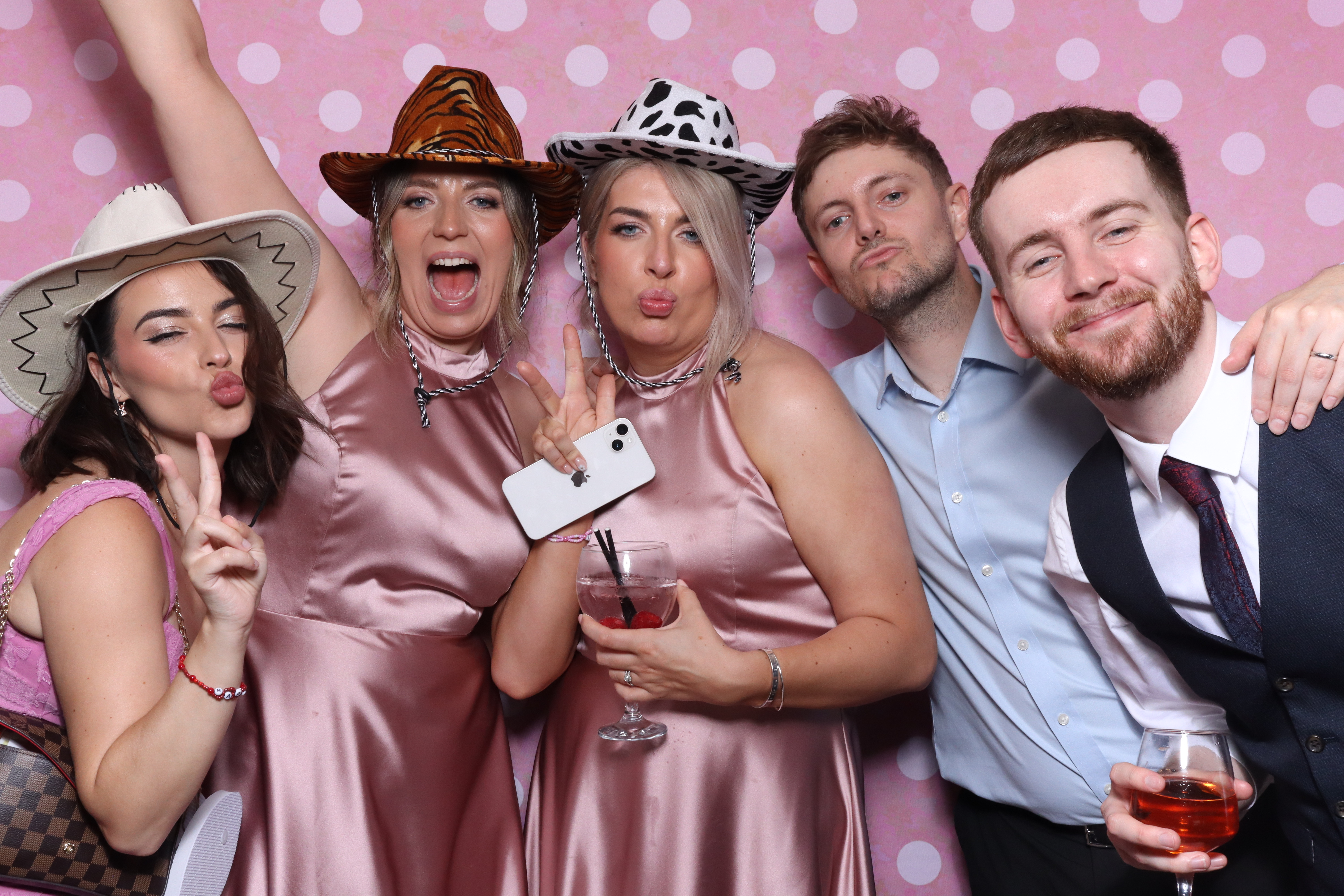 Mr & Mrs Cooper  | View more photos from the event at gallery.magicimages.uk/u/MagicImages/Mr-Mrs-Cooper