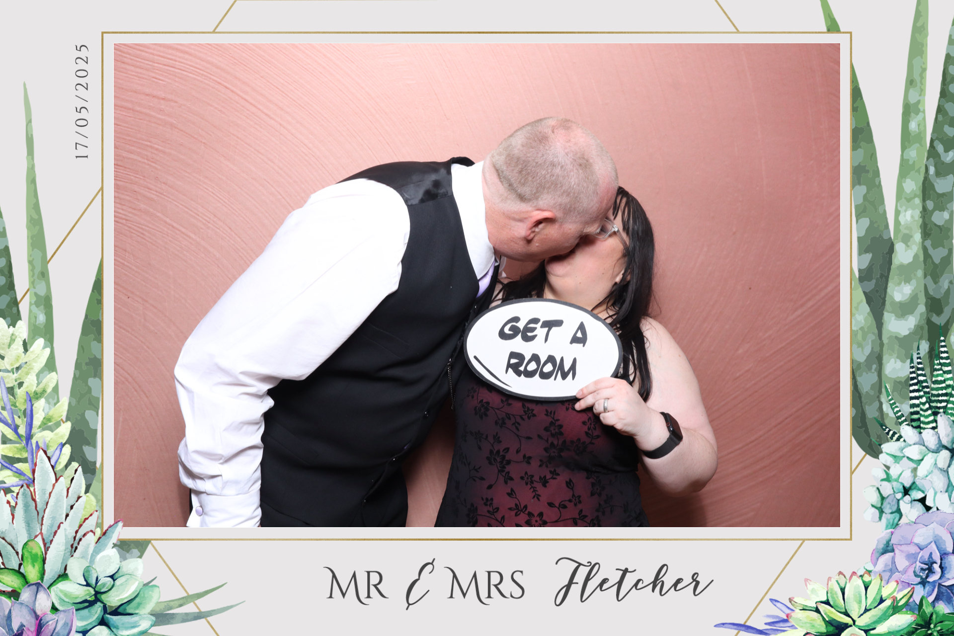 Mr & Mrs Fletcher  | View more photos from the event at gallery.magicimages.uk/u/MagicImages/Mr-Mrs-Fletcher