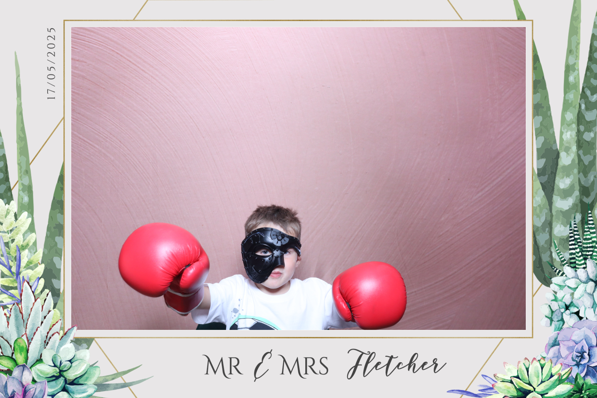 Mr & Mrs Fletcher  | View more photos from the event at gallery.magicimages.uk/u/MagicImages/Mr-Mrs-Fletcher