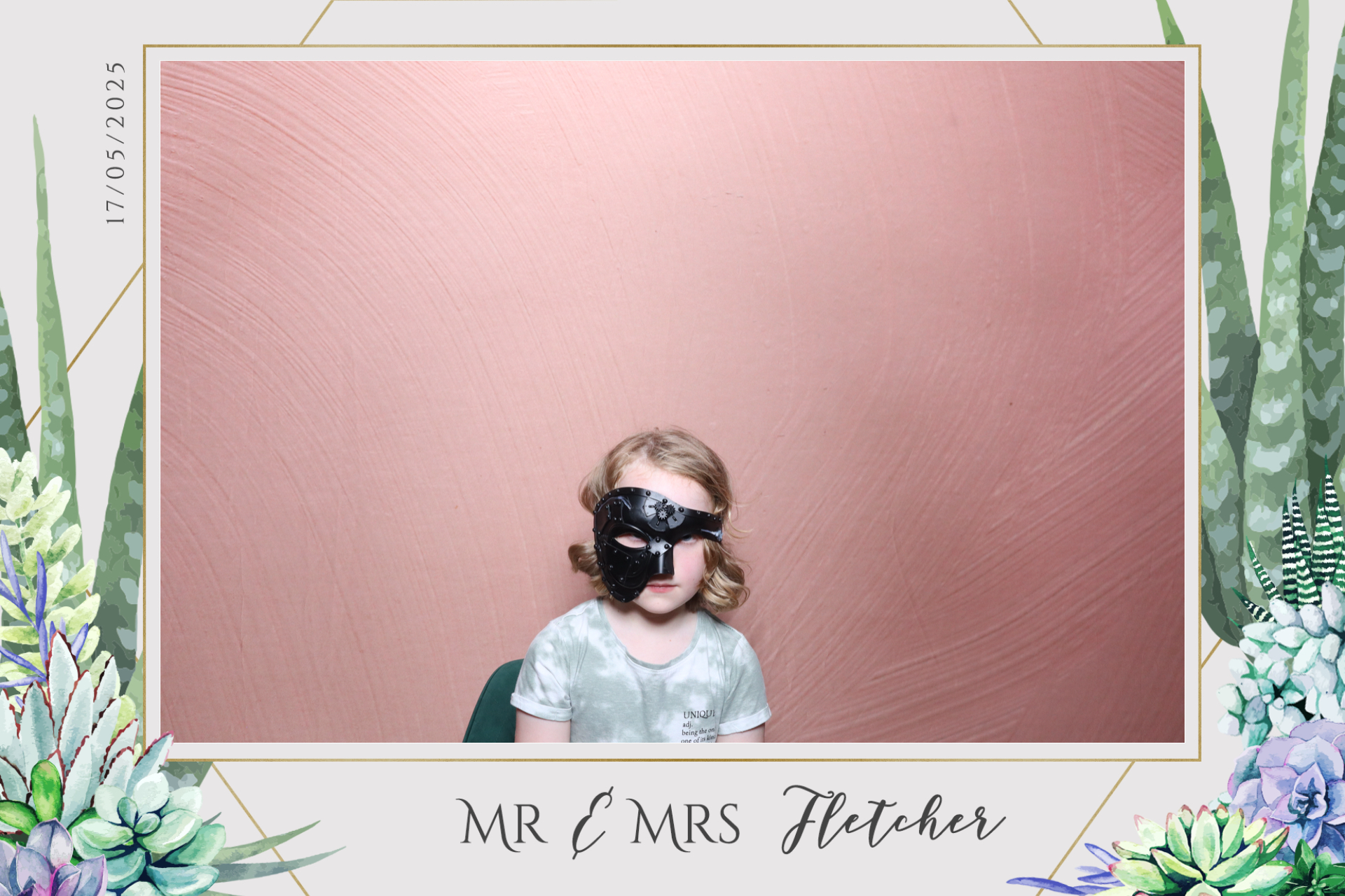 Mr & Mrs Fletcher  | View more photos from the event at gallery.magicimages.uk/u/MagicImages/Mr-Mrs-Fletcher