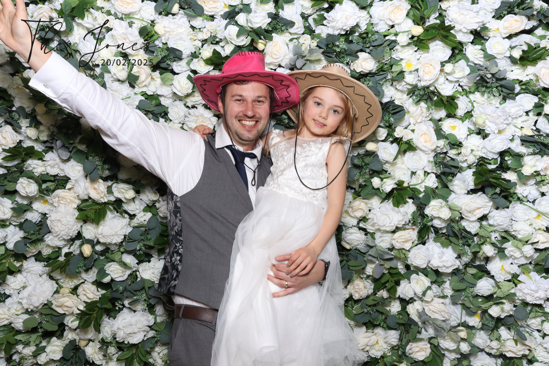 Mr & Mrs Jones  | View more photos from the event at gallery.magicimages.uk/u/MagicImages/Mr-Mrs-Jones-0
