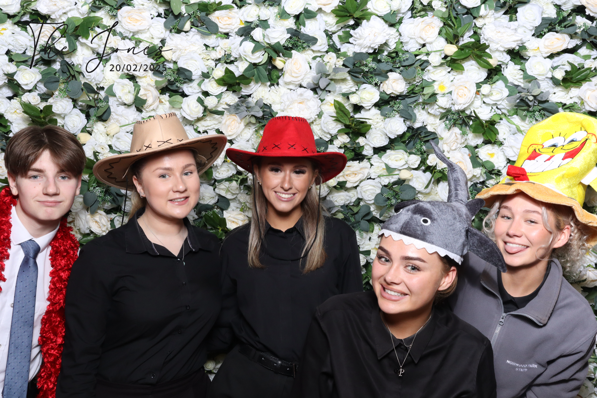 Mr & Mrs Jones  | View more photos from the event at gallery.magicimages.uk/u/MagicImages/Mr-Mrs-Jones-0