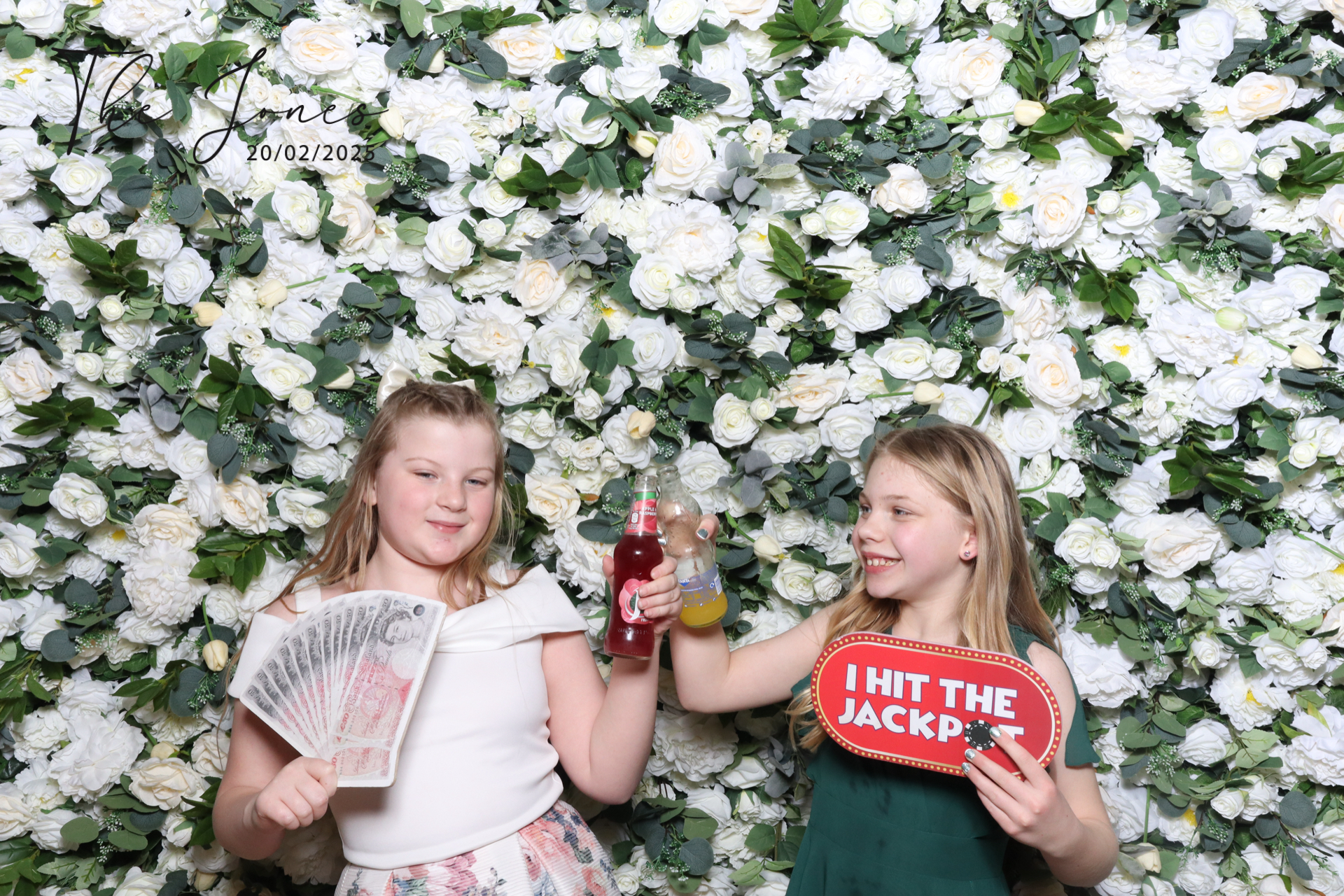Mr & Mrs Jones  | View more photos from the event at gallery.magicimages.uk/u/MagicImages/Mr-Mrs-Jones-0