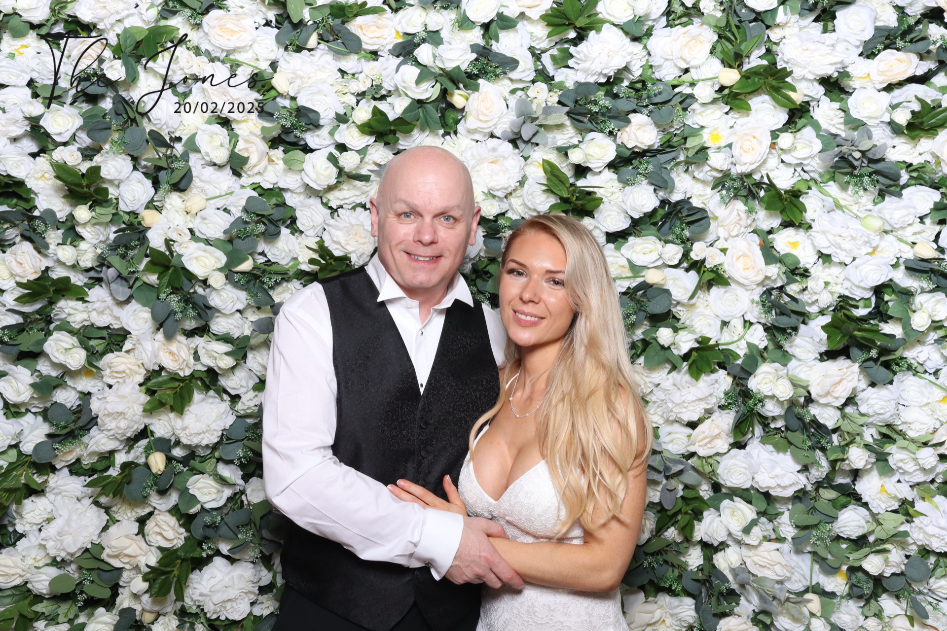 Mr & Mrs Jones  | View more photos from the event at gallery.magicimages.uk/u/MagicImages/Mr-Mrs-Jones-0