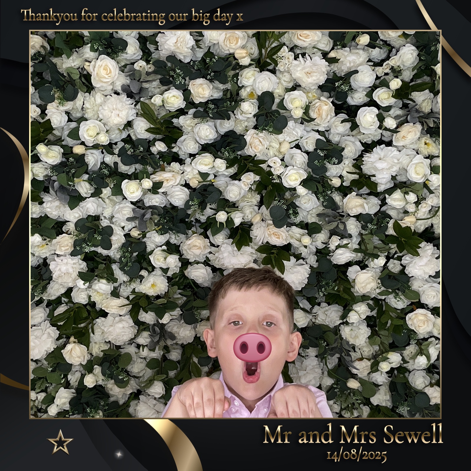 Mr & Mrs Sewell photo booth images  | View more photos from the event at gallery.magicimages.uk/u/MagicImages/Mr-Mrs-Sewell-photo-booth-images