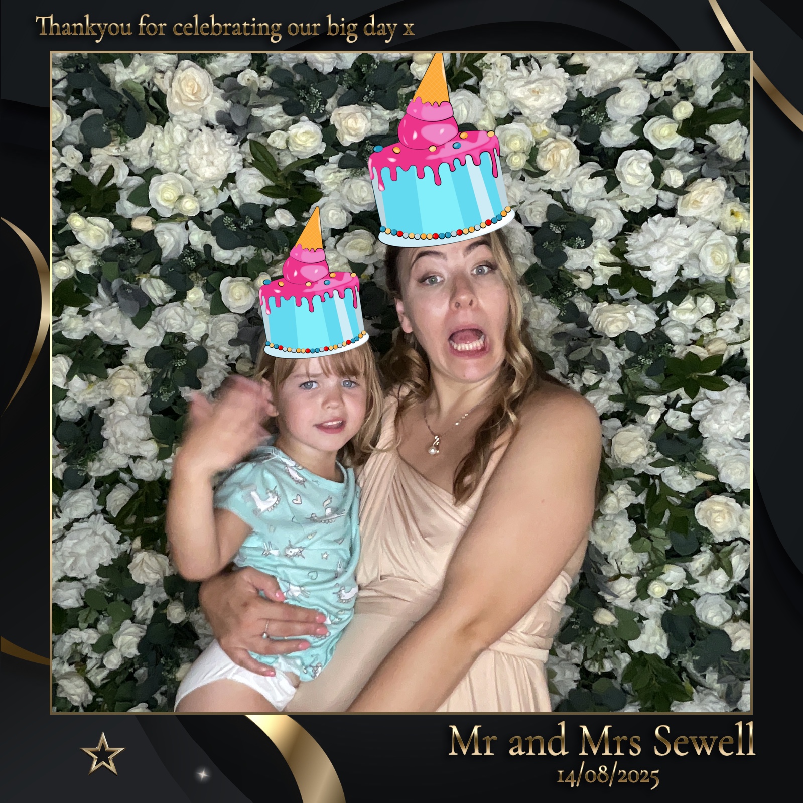 Mr & Mrs Sewell photo booth images  | View more photos from the event at gallery.magicimages.uk/u/MagicImages/Mr-Mrs-Sewell-photo-booth-images