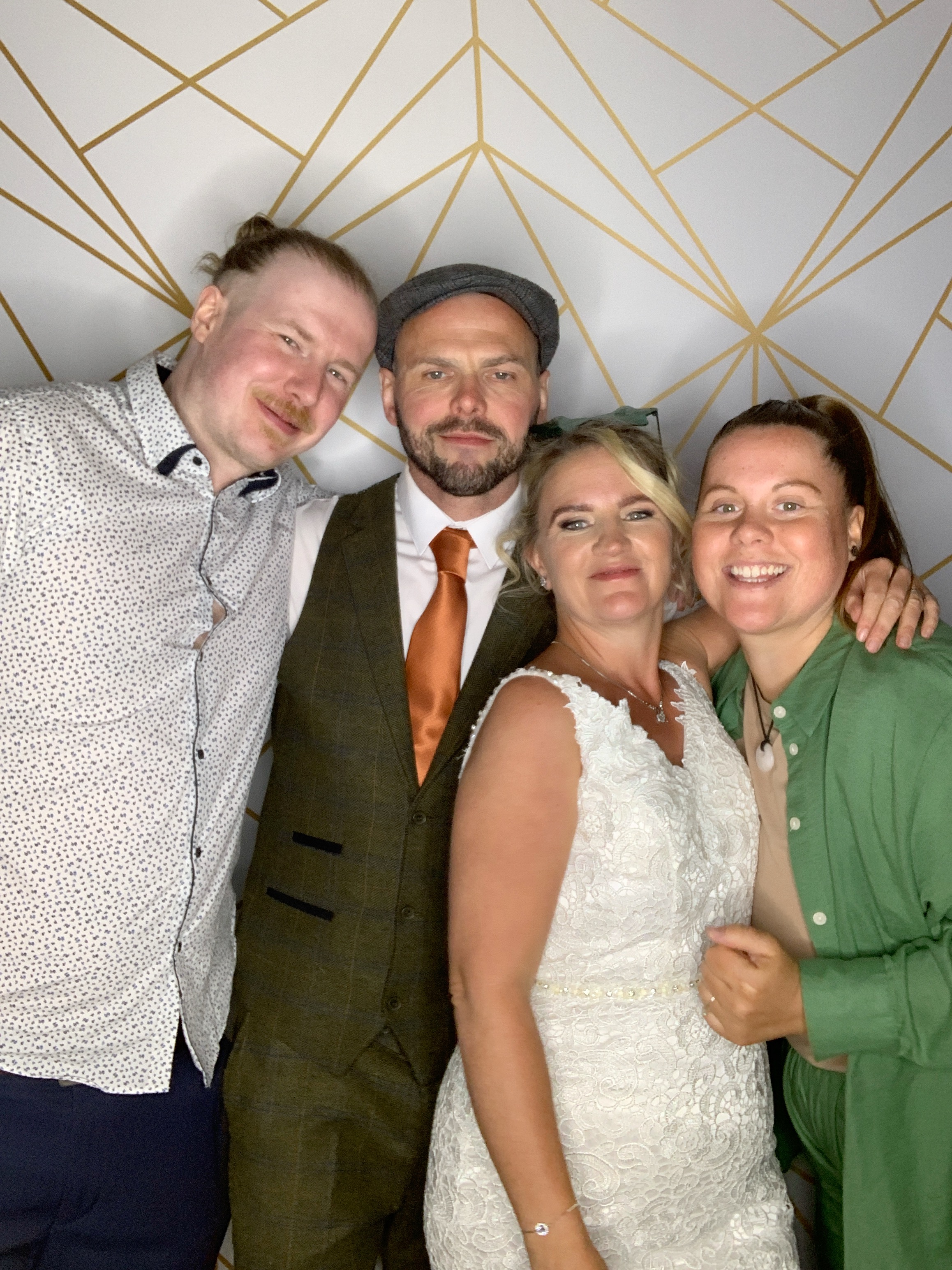 Mr & Mrs Thompson  | View more photos from the event at gallery.magicimages.uk/u/MagicImages/Mr-Mrs-Thompson-0
