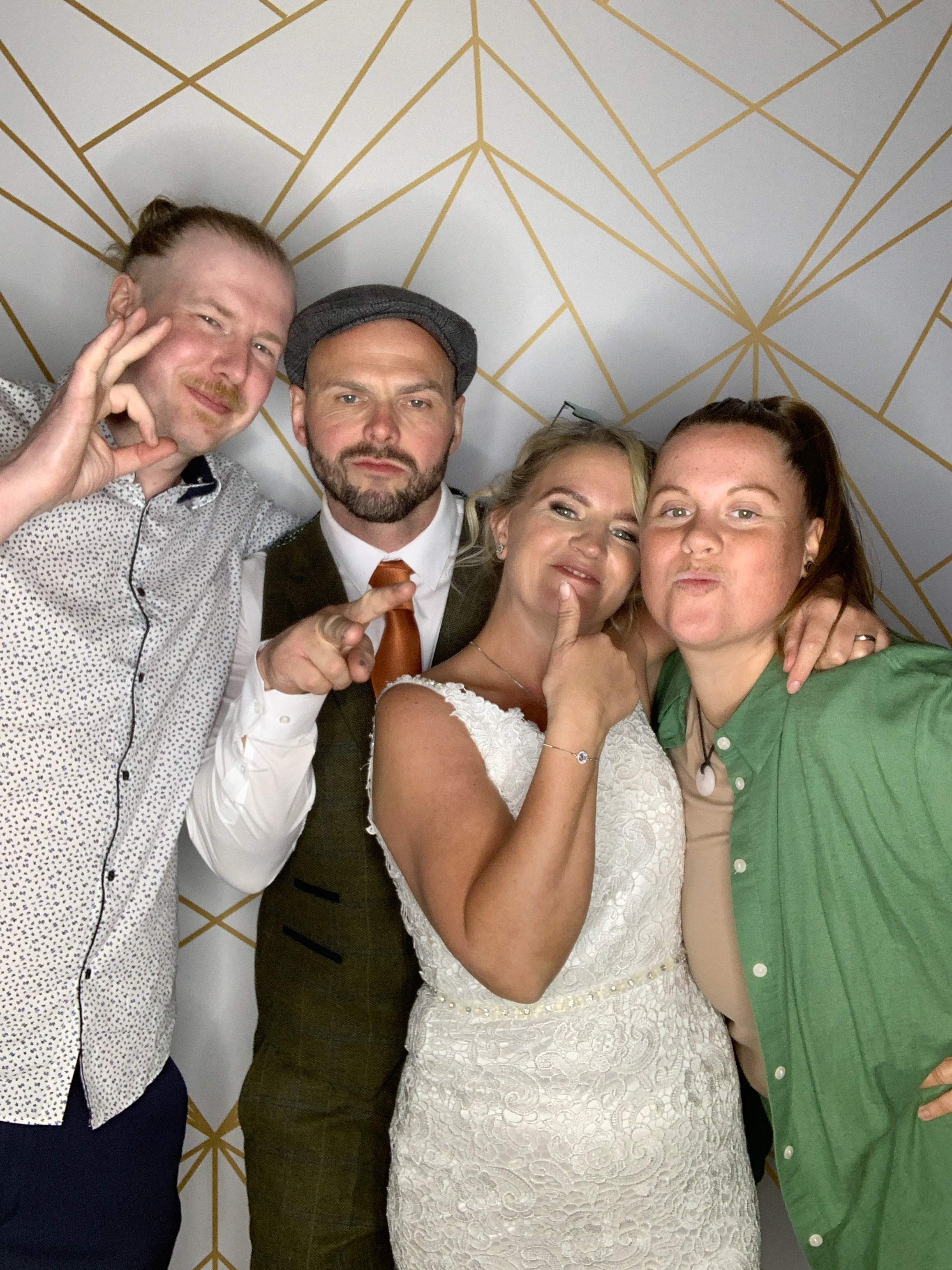 Mr & Mrs Thompson  | View more photos from the event at gallery.magicimages.uk/u/MagicImages/Mr-Mrs-Thompson-0