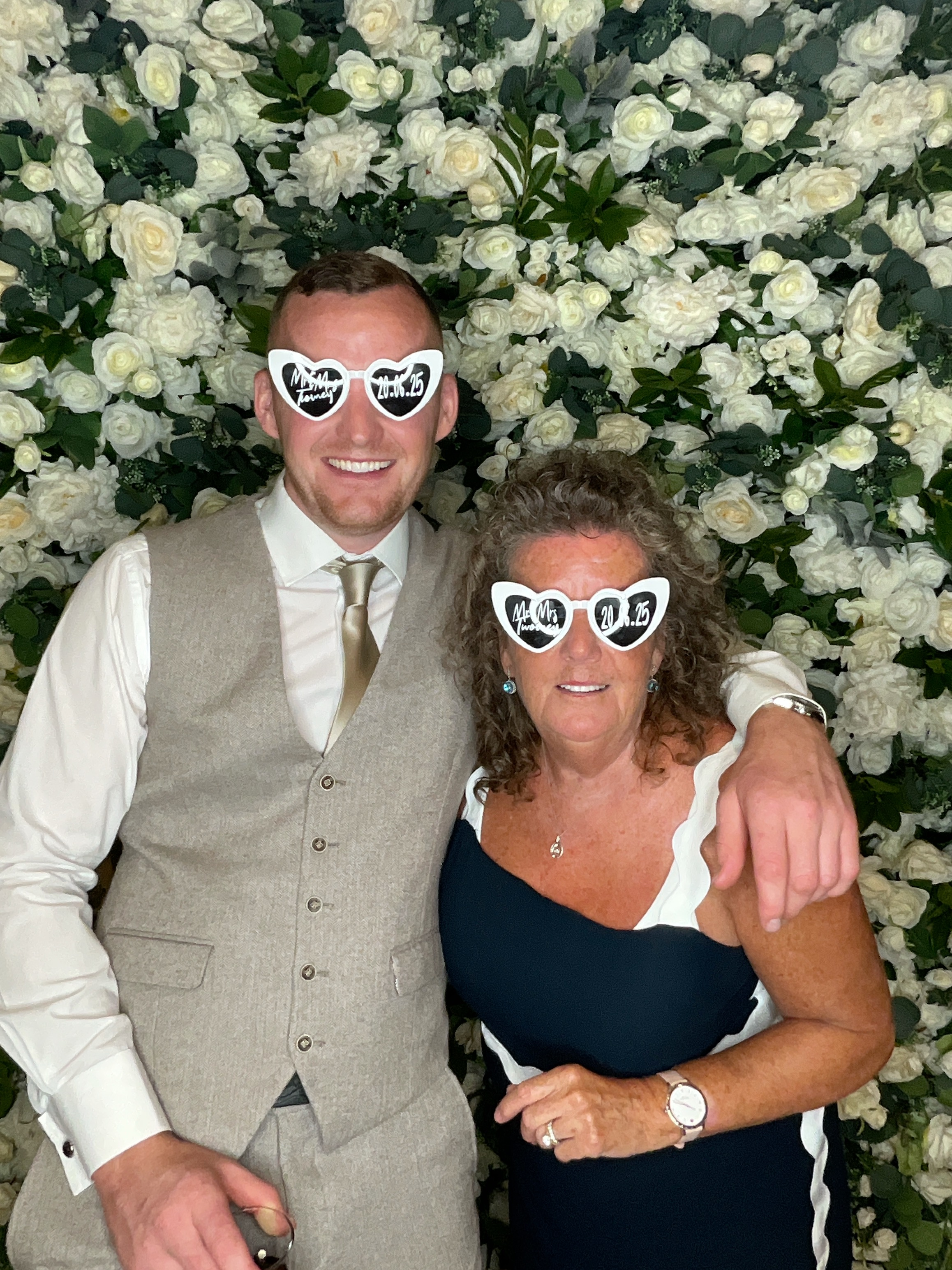 Mr & Mrs Twomey | View more photos from the event at gallery.magicimages.uk/u/MagicImages/Mr-Mrs-Twomey