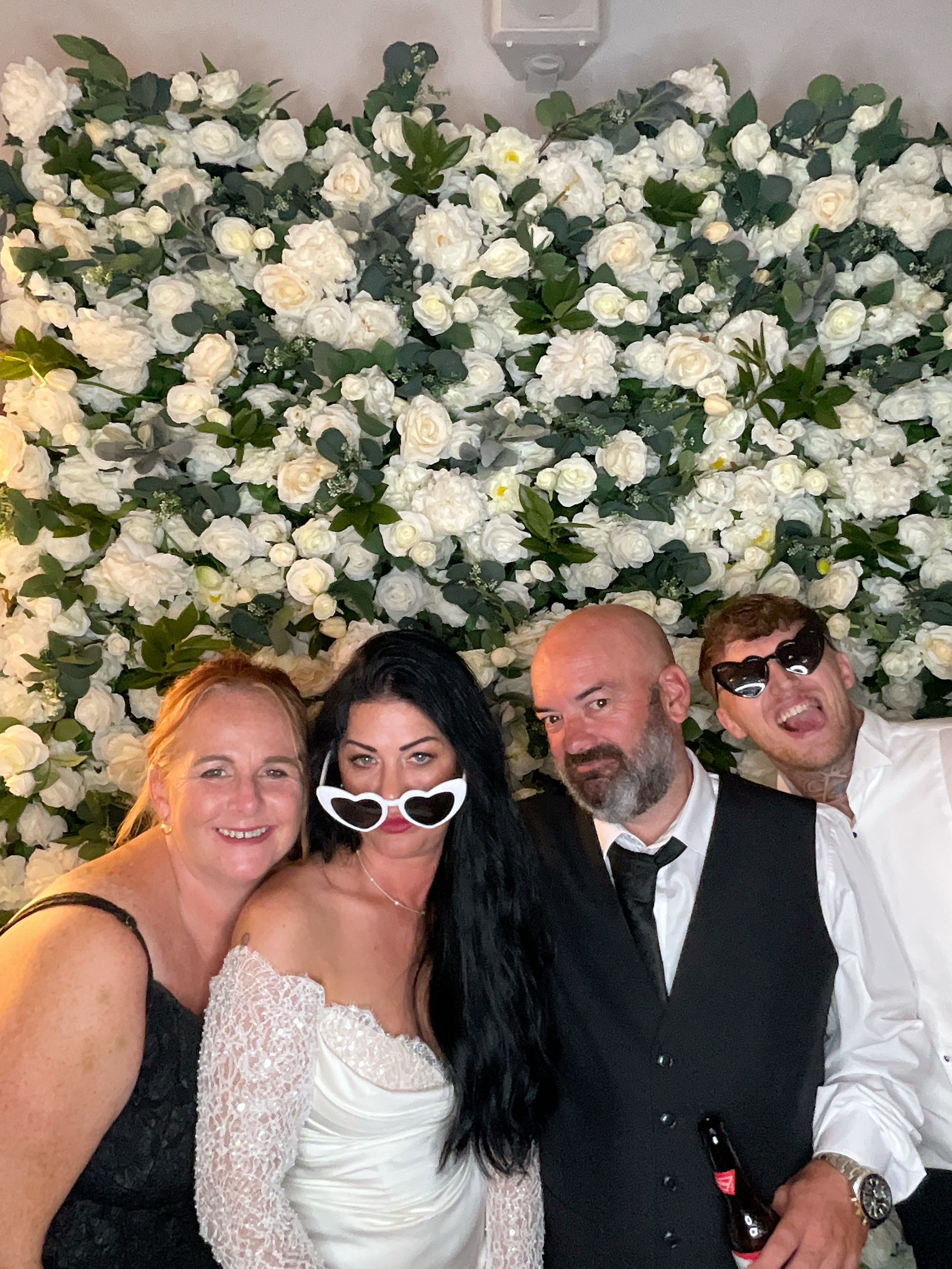 Mr & Mrs White  | View more photos from the event at gallery.magicimages.uk/u/MagicImages/Mr-Mrs-White