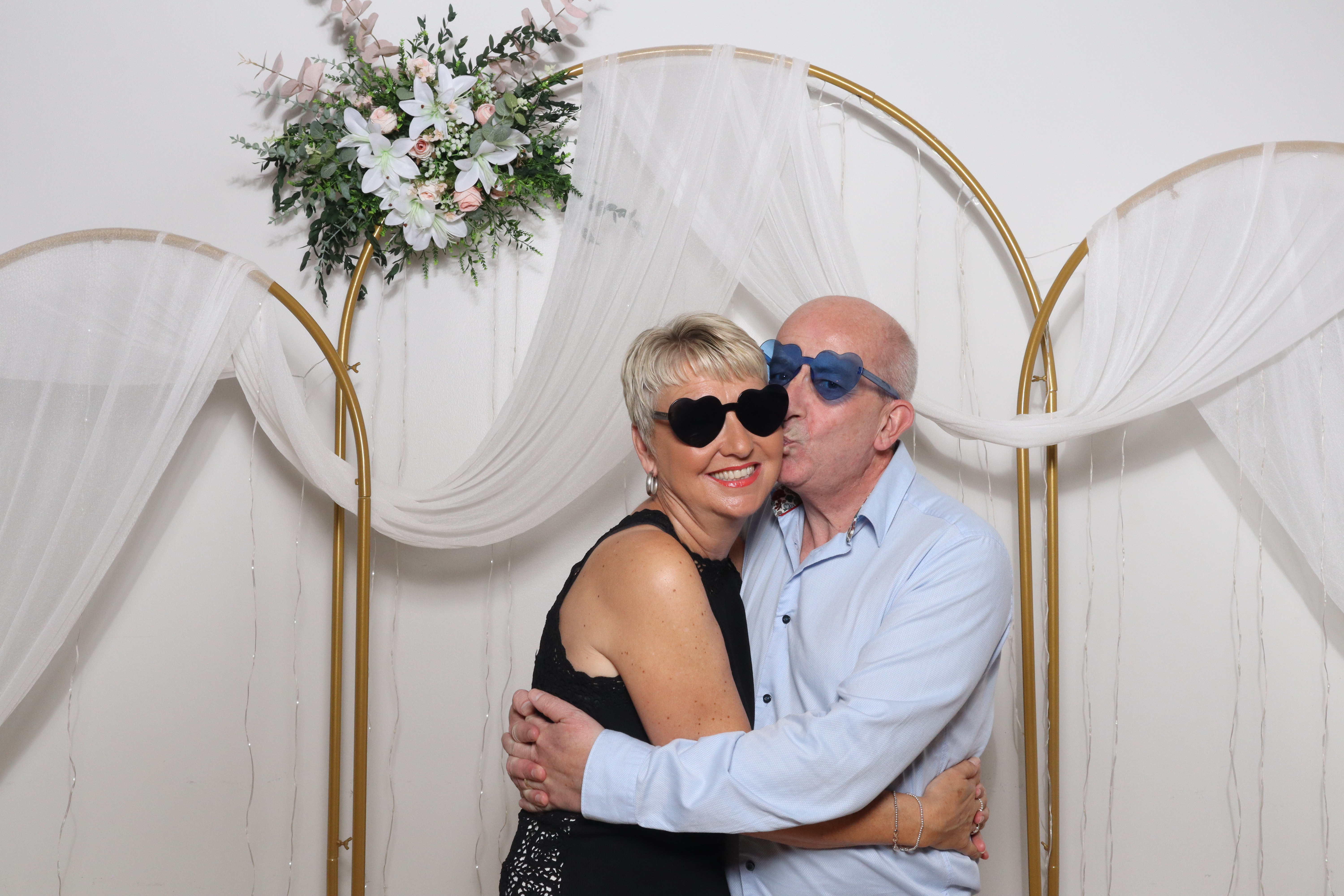 Neil & Tracy  | View more photos from the event at gallery.magicimages.uk/u/MagicImages/Neil-Tracy