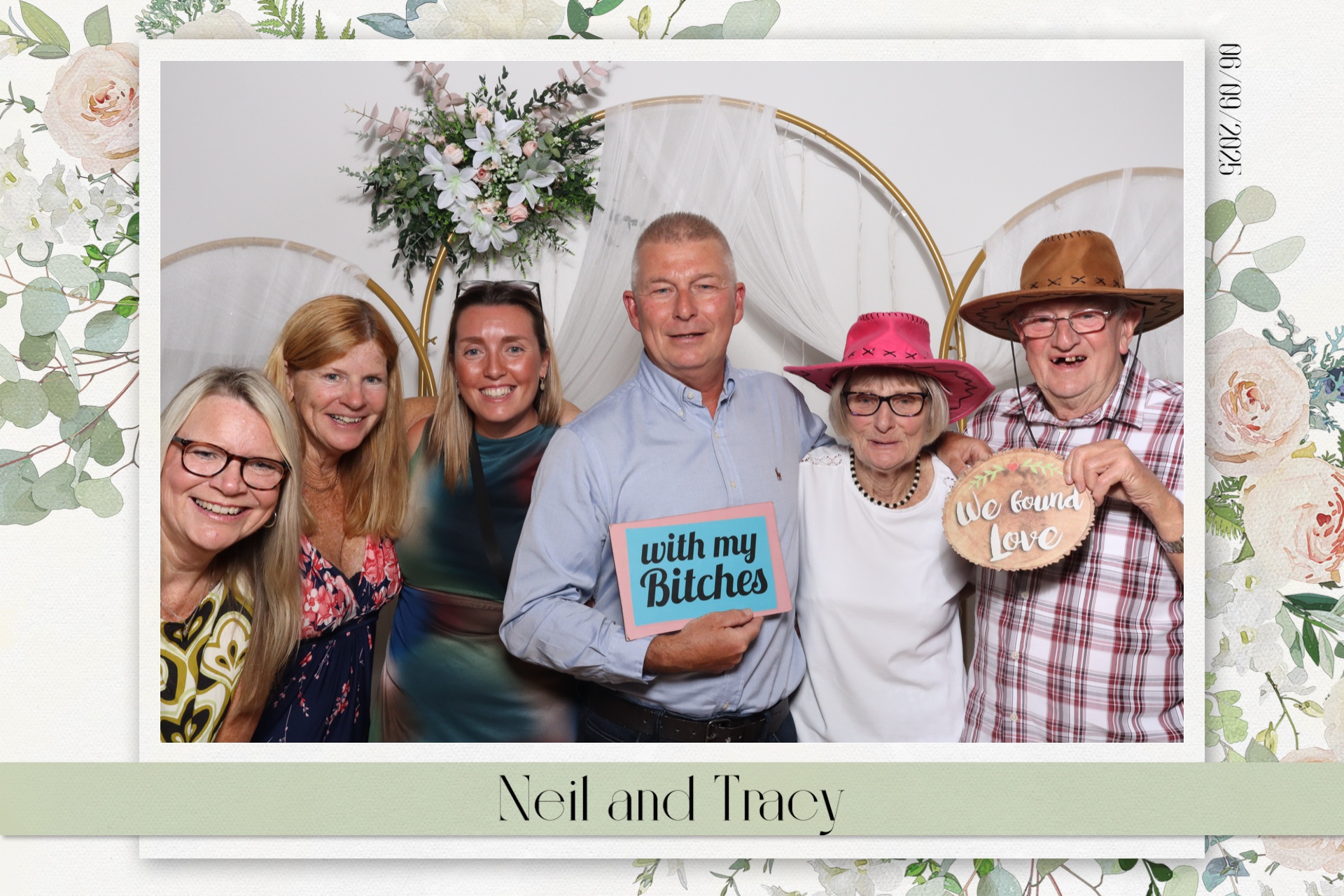 Neil & Tracy  | View more photos from the event at gallery.magicimages.uk/u/MagicImages/Neil-Tracy