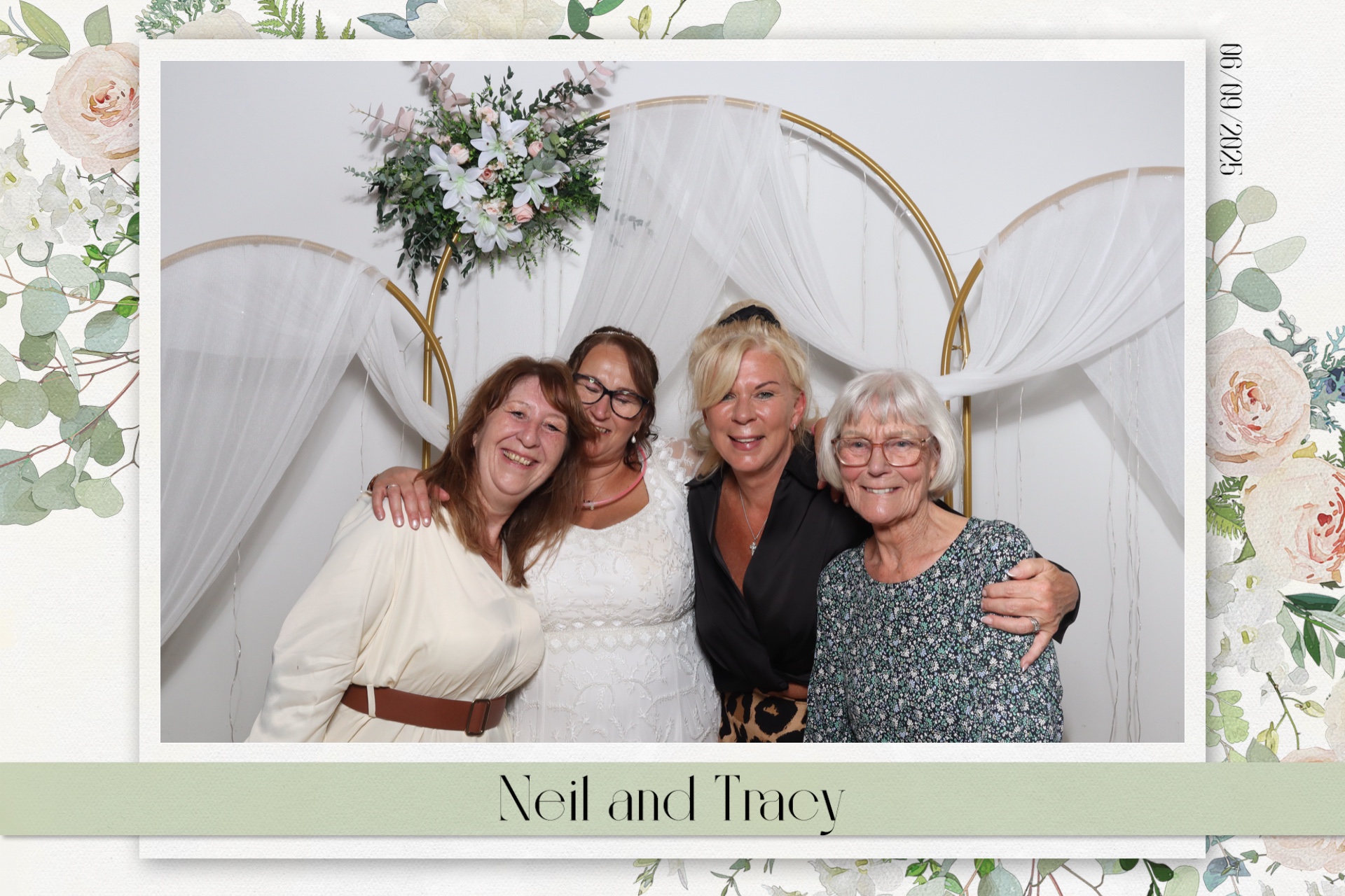 Neil & Tracy  | View more photos from the event at gallery.magicimages.uk/u/MagicImages/Neil-Tracy