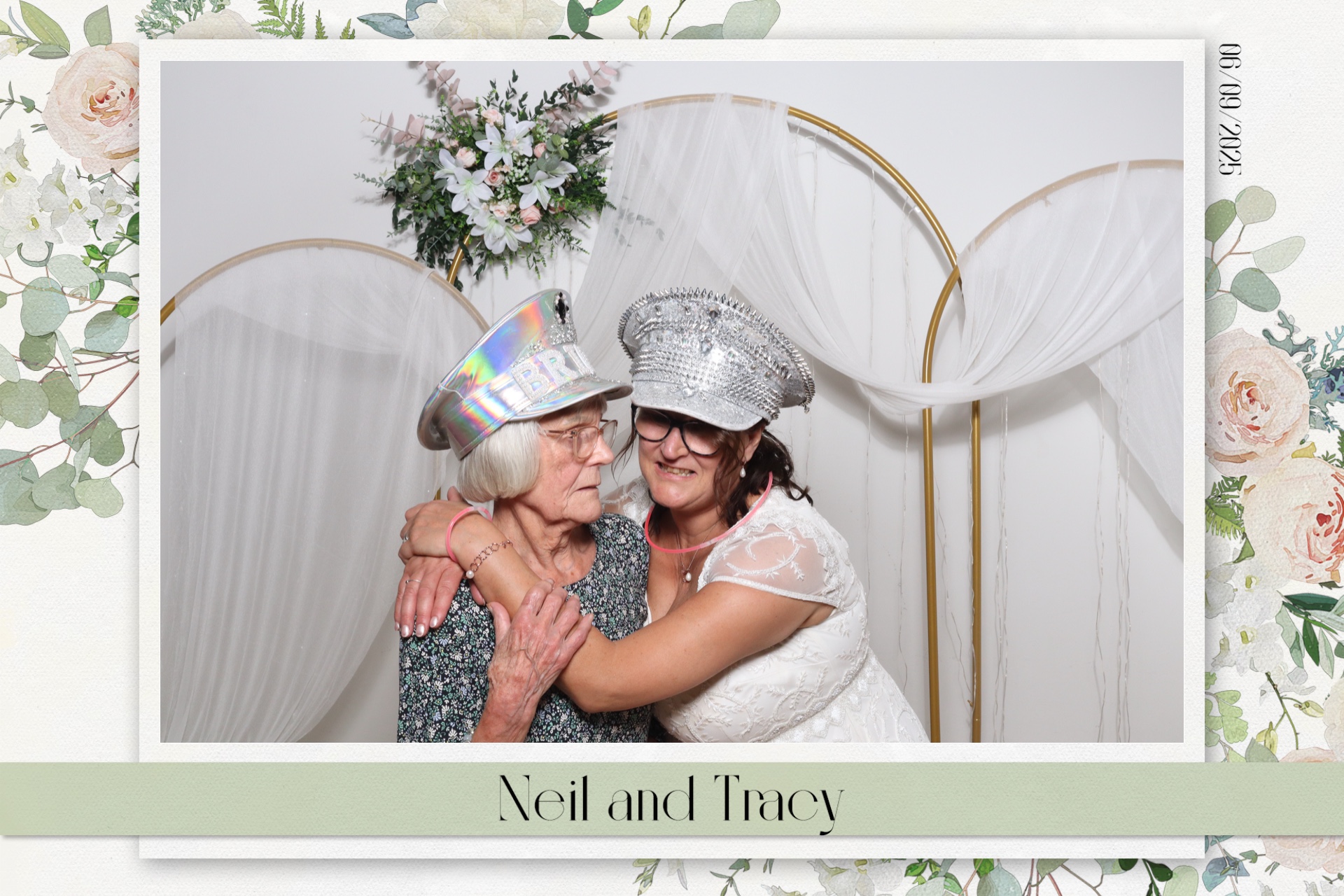 Neil & Tracy  | View more photos from the event at gallery.magicimages.uk/u/MagicImages/Neil-Tracy