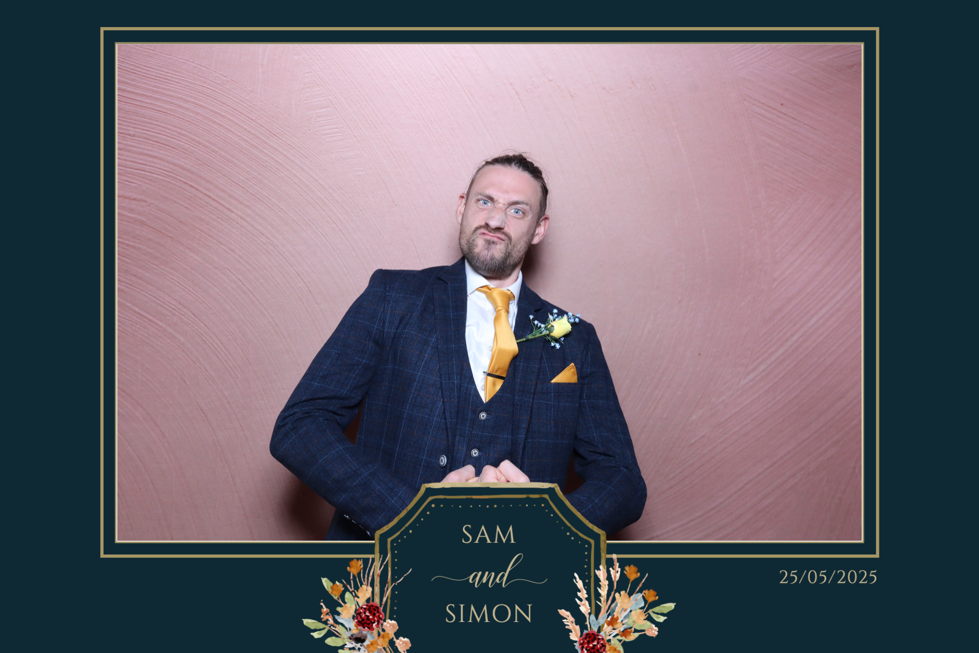 Sam & Simon  | View more photos from the event at gallery.magicimages.uk/u/MagicImages/Sam-Simon
