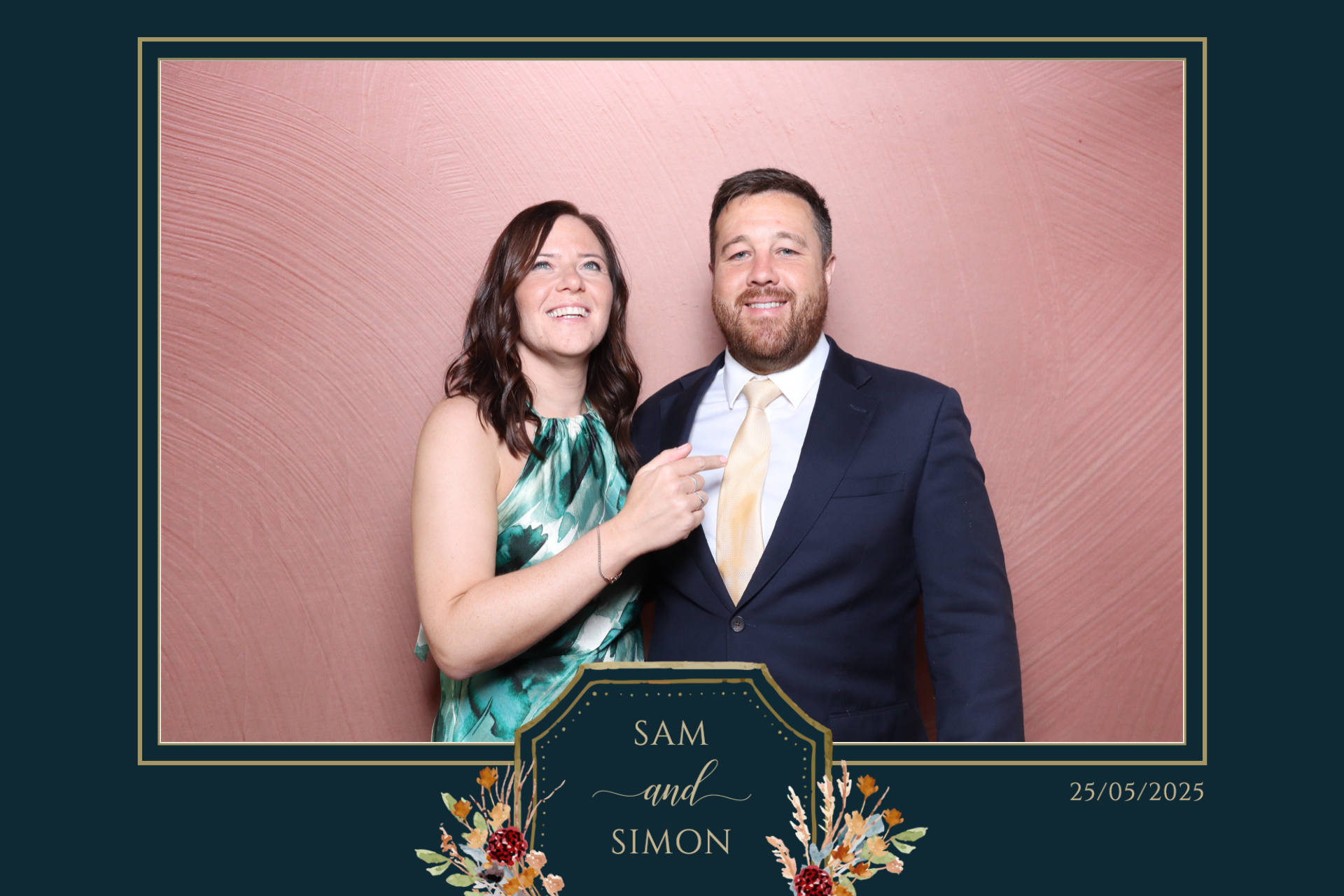 Sam & Simon  | View more photos from the event at gallery.magicimages.uk/u/MagicImages/Sam-Simon