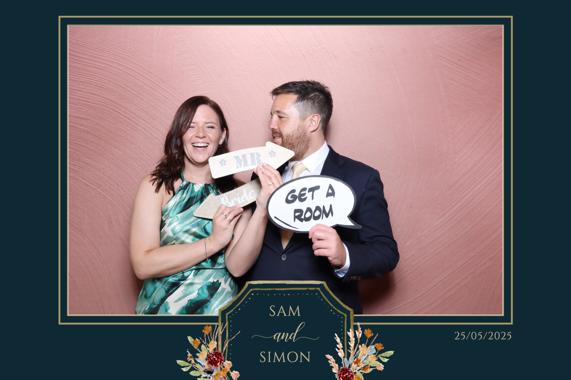 Sam & Simon  | View more photos from the event at gallery.magicimages.uk/u/MagicImages/Sam-Simon