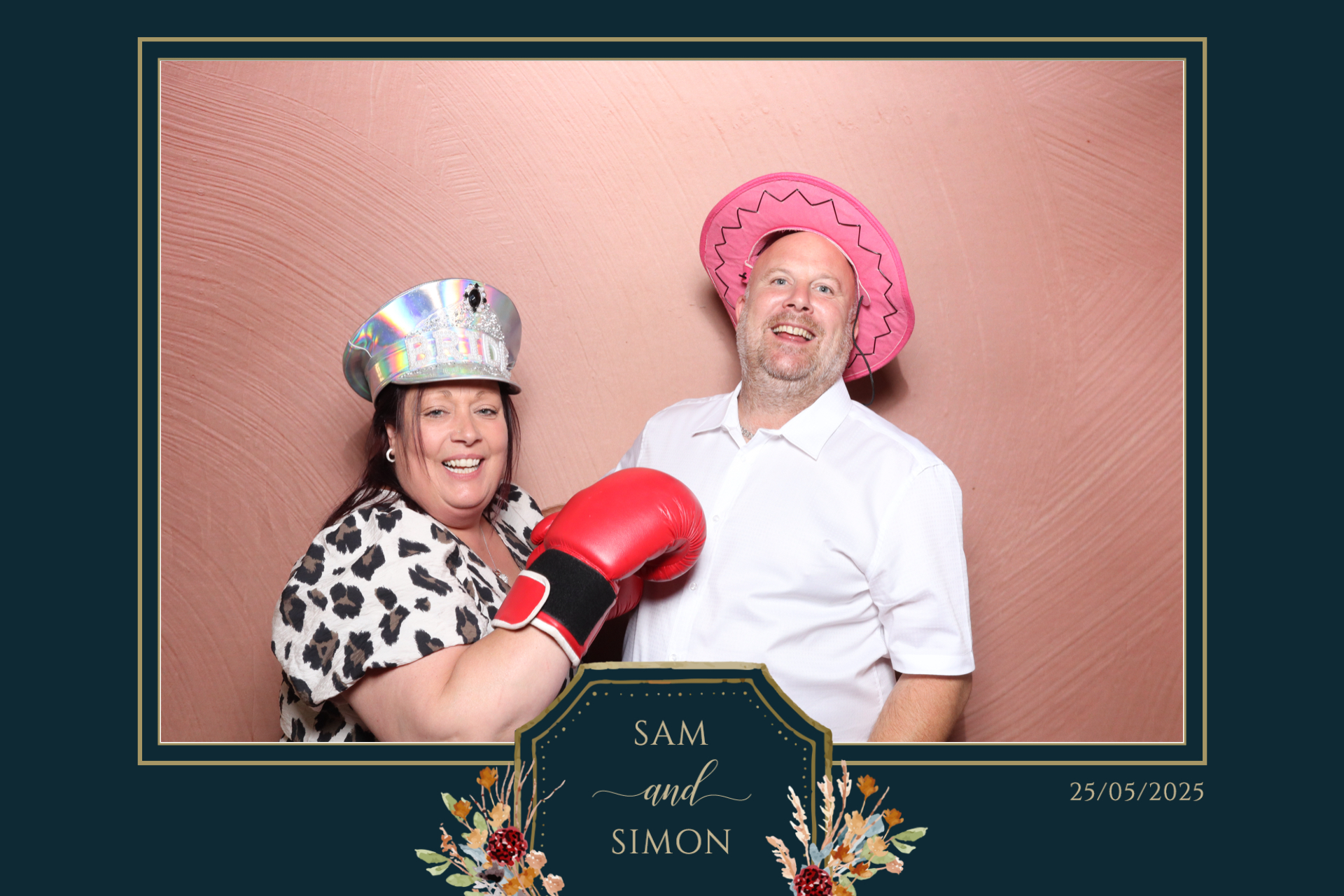 Sam & Simon  | View more photos from the event at gallery.magicimages.uk/u/MagicImages/Sam-Simon