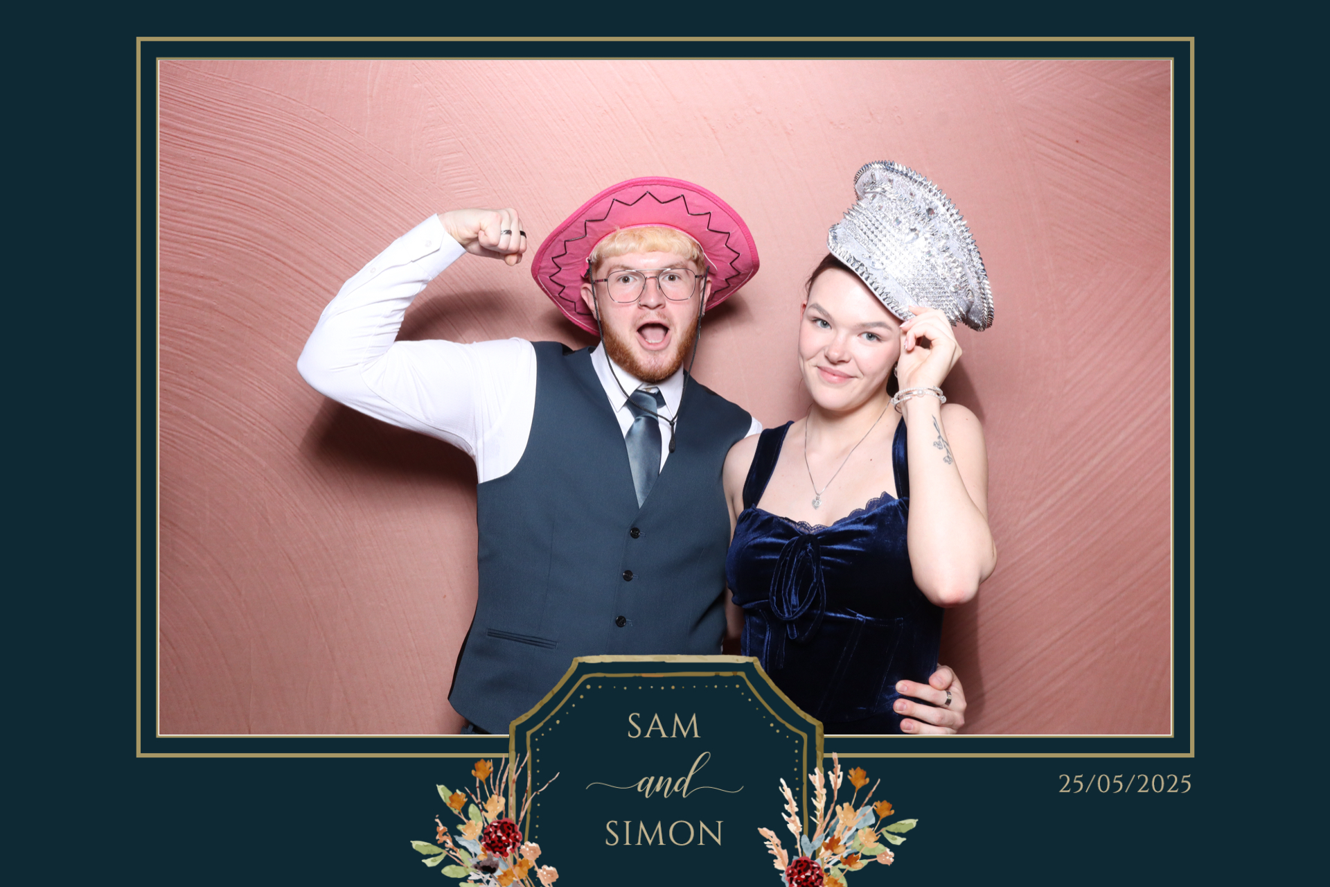 Sam & Simon  | View more photos from the event at gallery.magicimages.uk/u/MagicImages/Sam-Simon