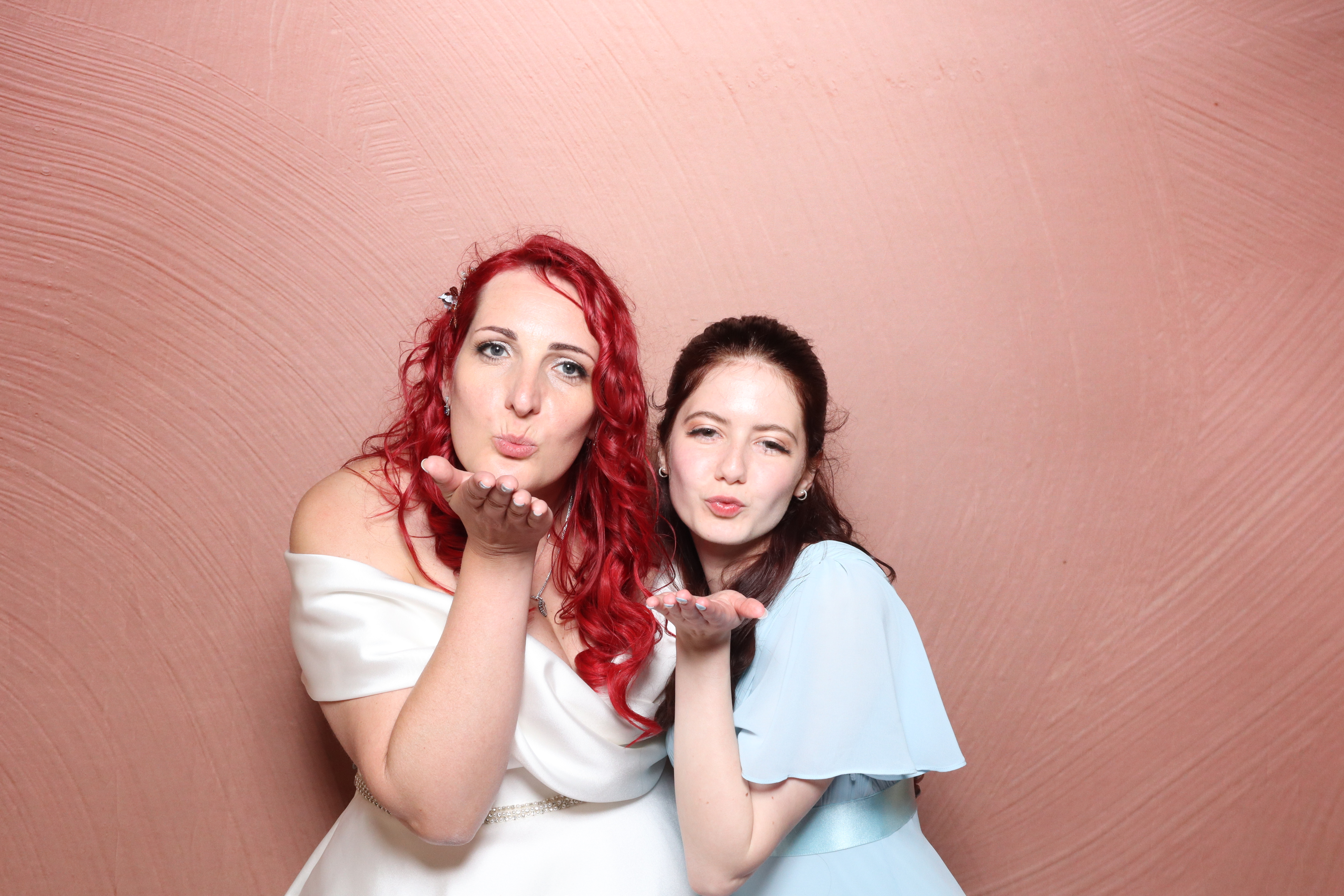 Sam & Simon  | View more photos from the event at gallery.magicimages.uk/u/MagicImages/Sam-Simon