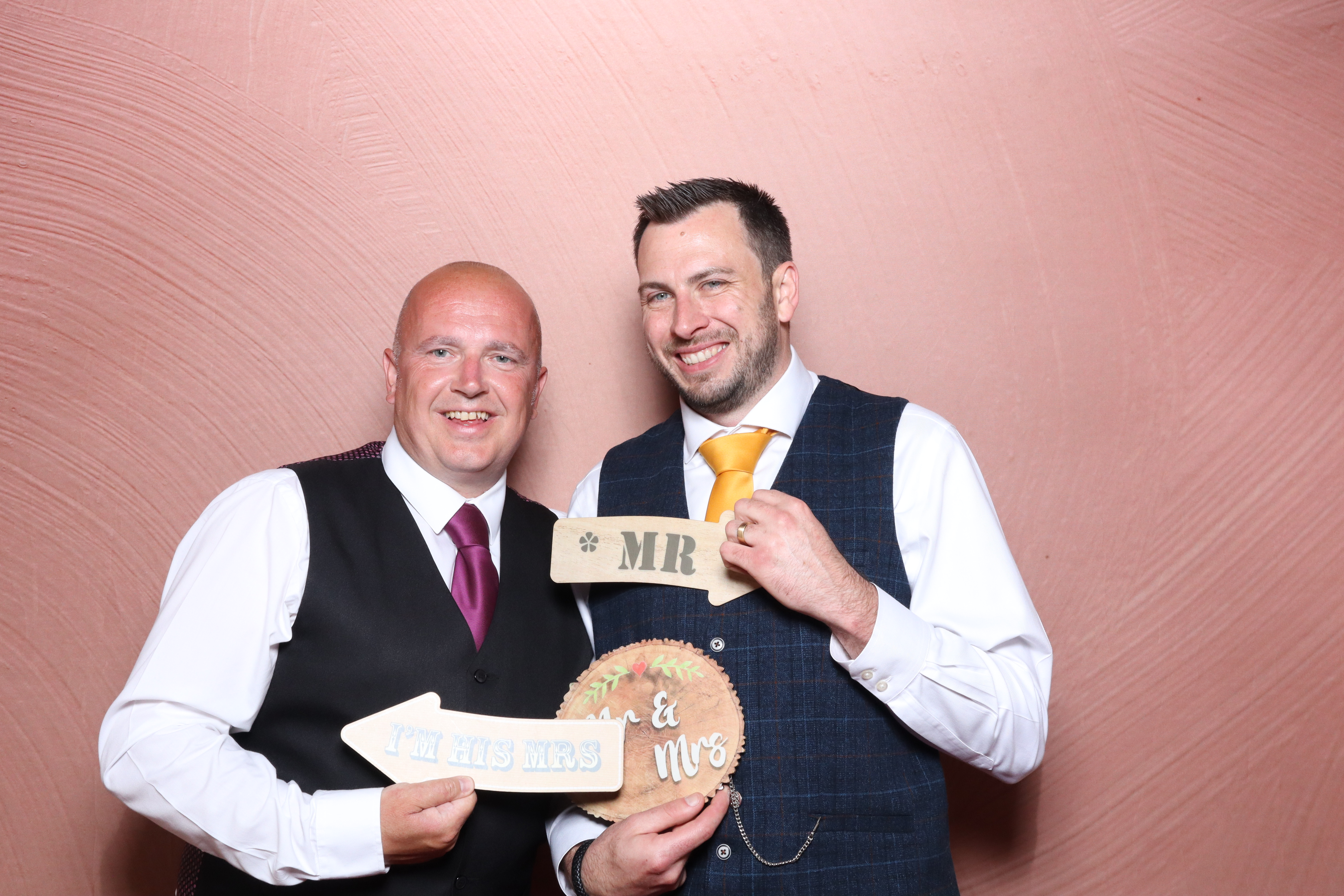 Sam & Simon  | View more photos from the event at gallery.magicimages.uk/u/MagicImages/Sam-Simon
