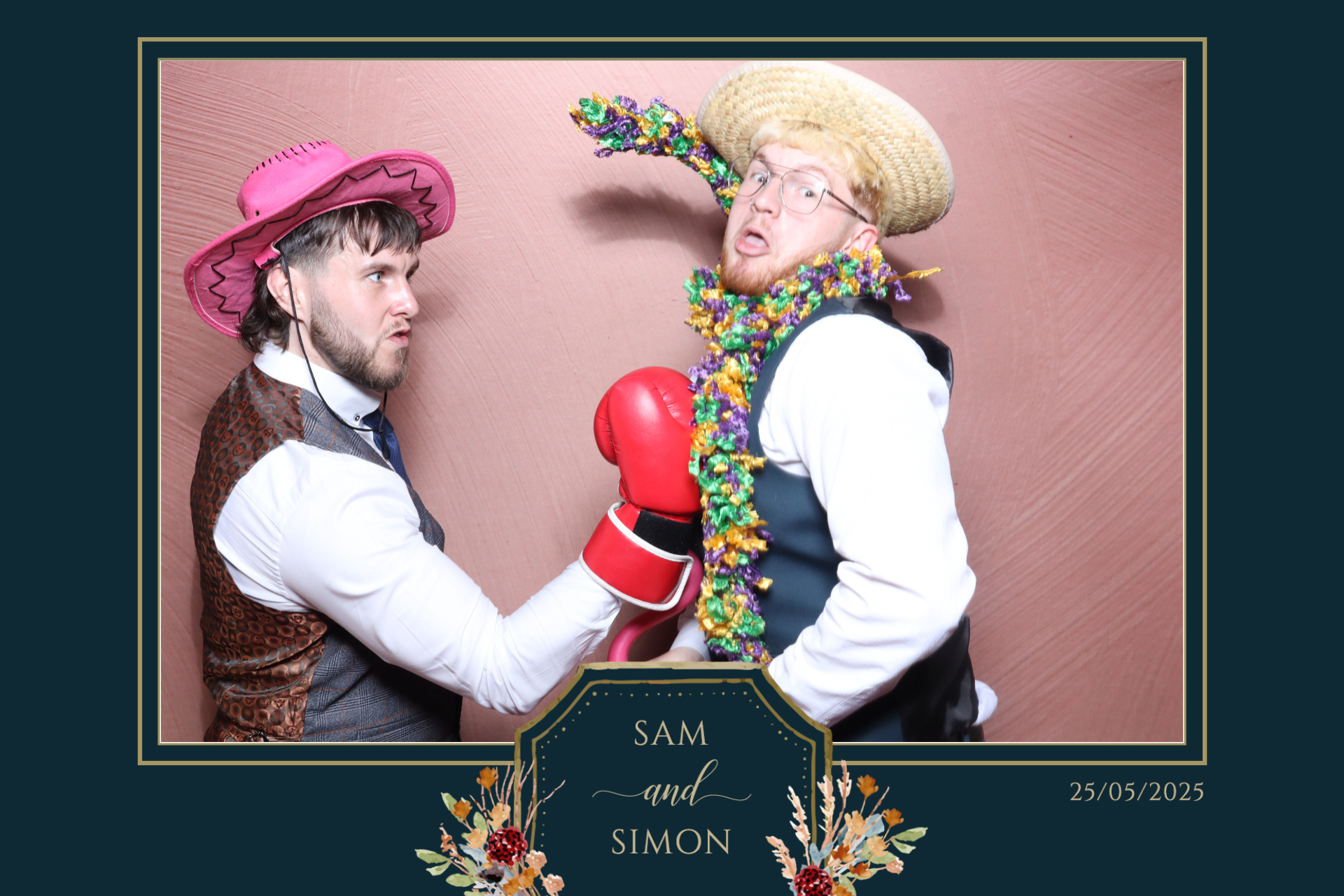Sam & Simon  | View more photos from the event at gallery.magicimages.uk/u/MagicImages/Sam-Simon