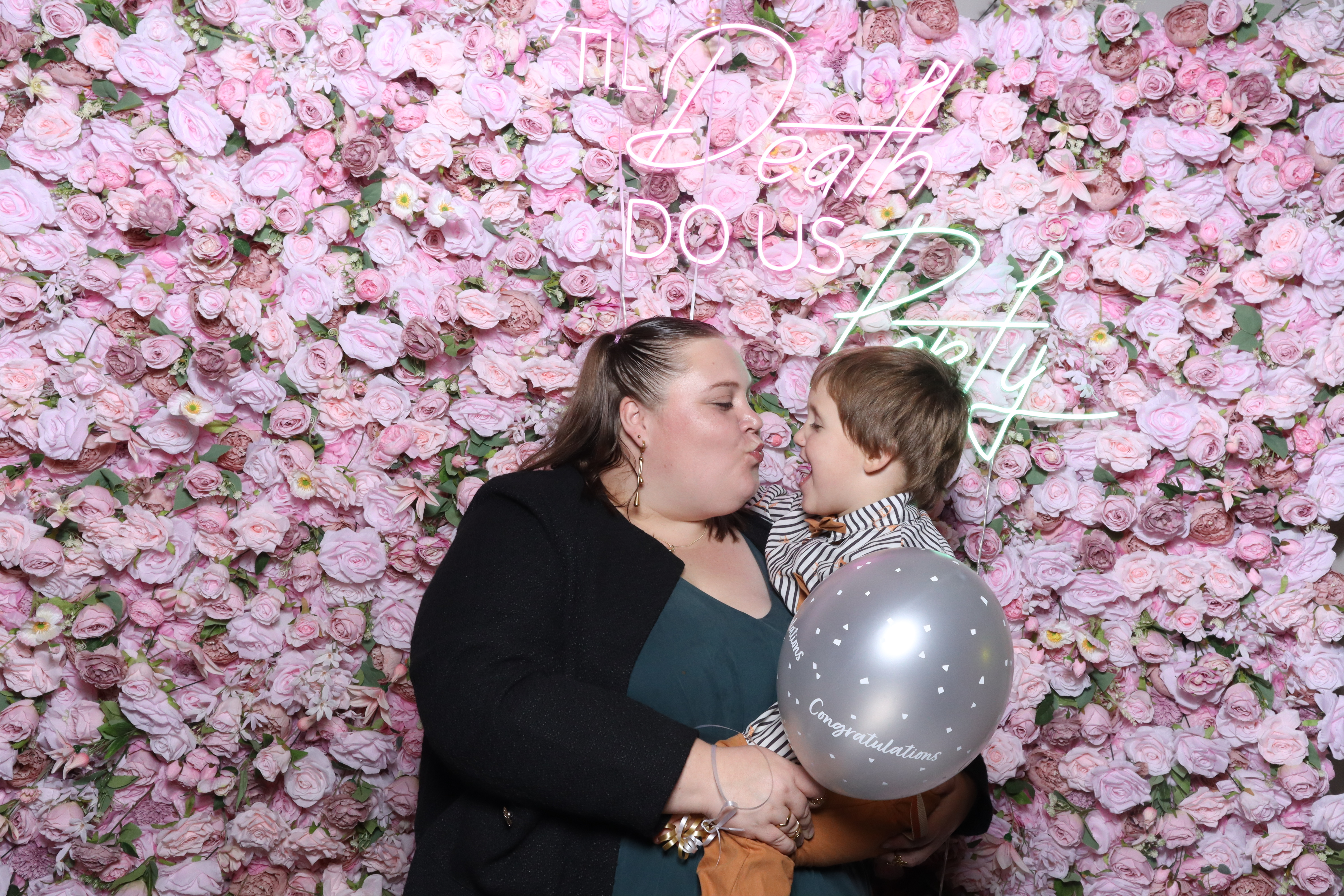 Shahanna and Taylor | View more photos from the event at gallery.magicimages.uk/u/MagicImages/Shahanna-and-Taylor