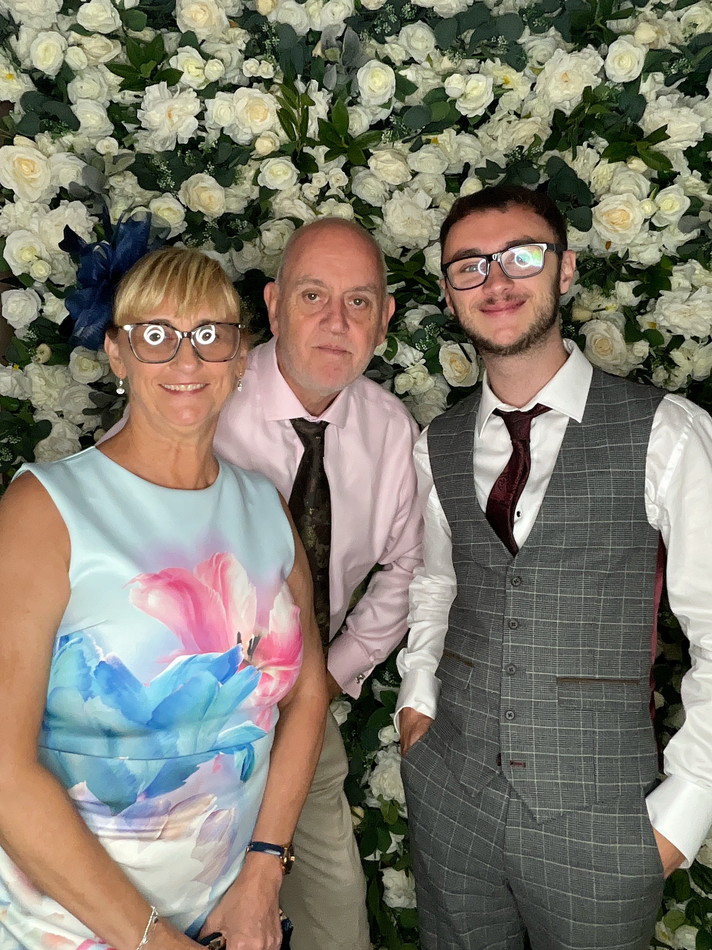 Sophie & Joe Photo booth images  | View more photos from the event at gallery.magicimages.uk/u/MagicImages/Sophie-Joe-Photo-booth-images