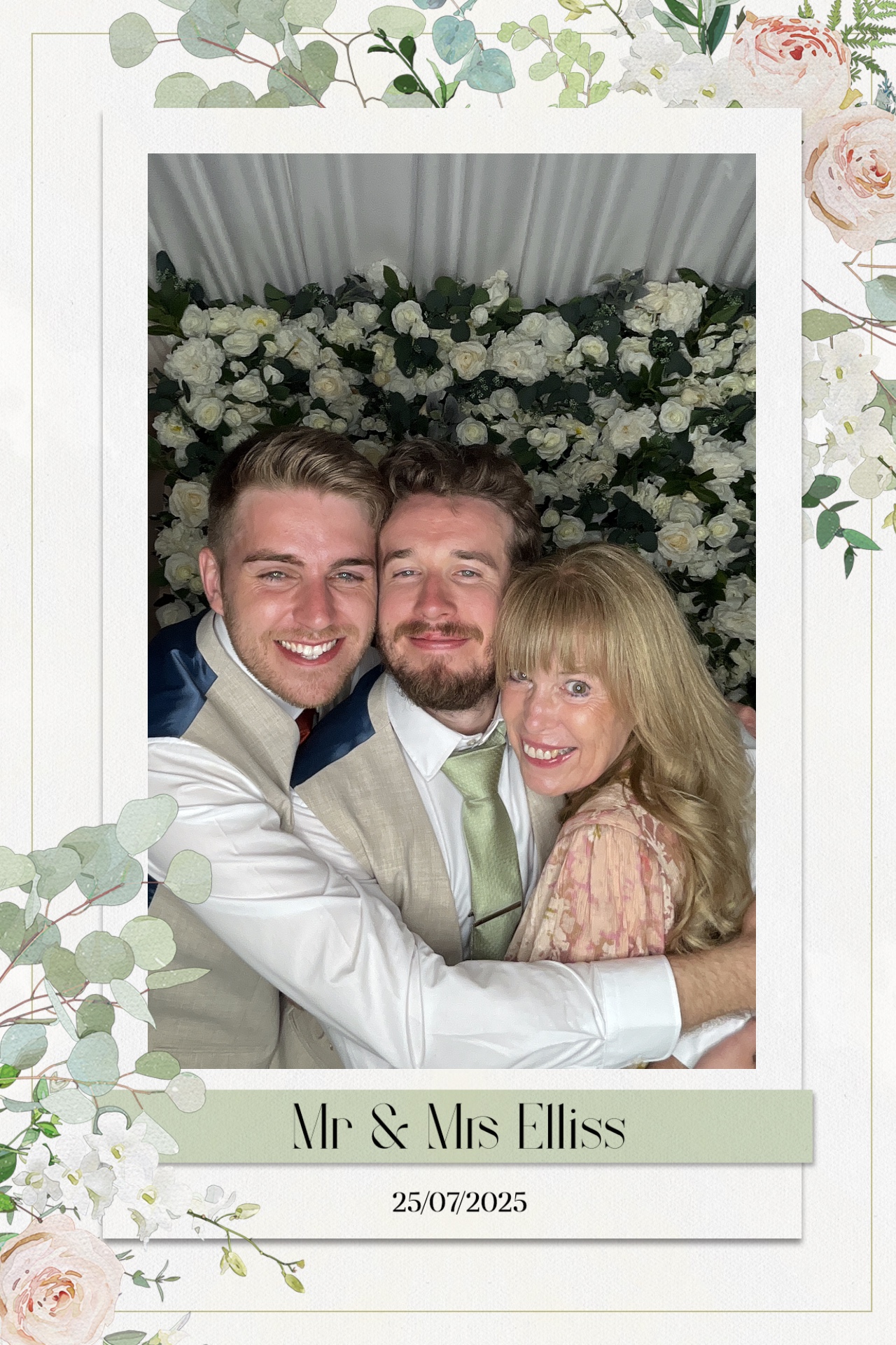 Sophie & Joe Photo booth images  | View more photos from the event at gallery.magicimages.uk/u/MagicImages/Sophie-Joe-Photo-booth-images