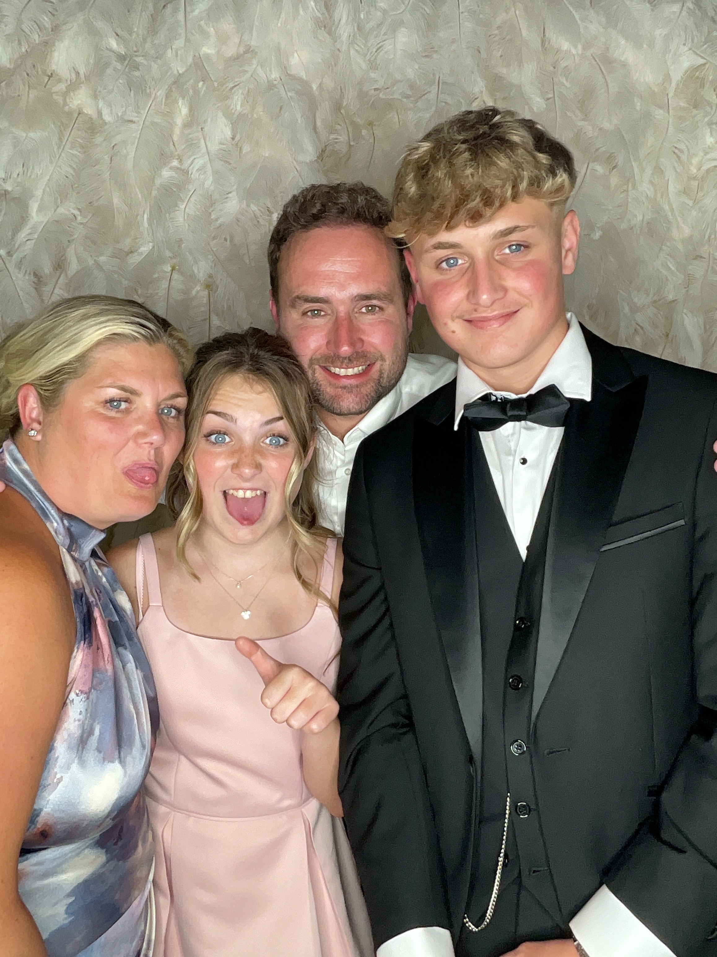 The Hunts  | View more photos from the event at gallery.magicimages.uk/u/MagicImages/The-Hunts