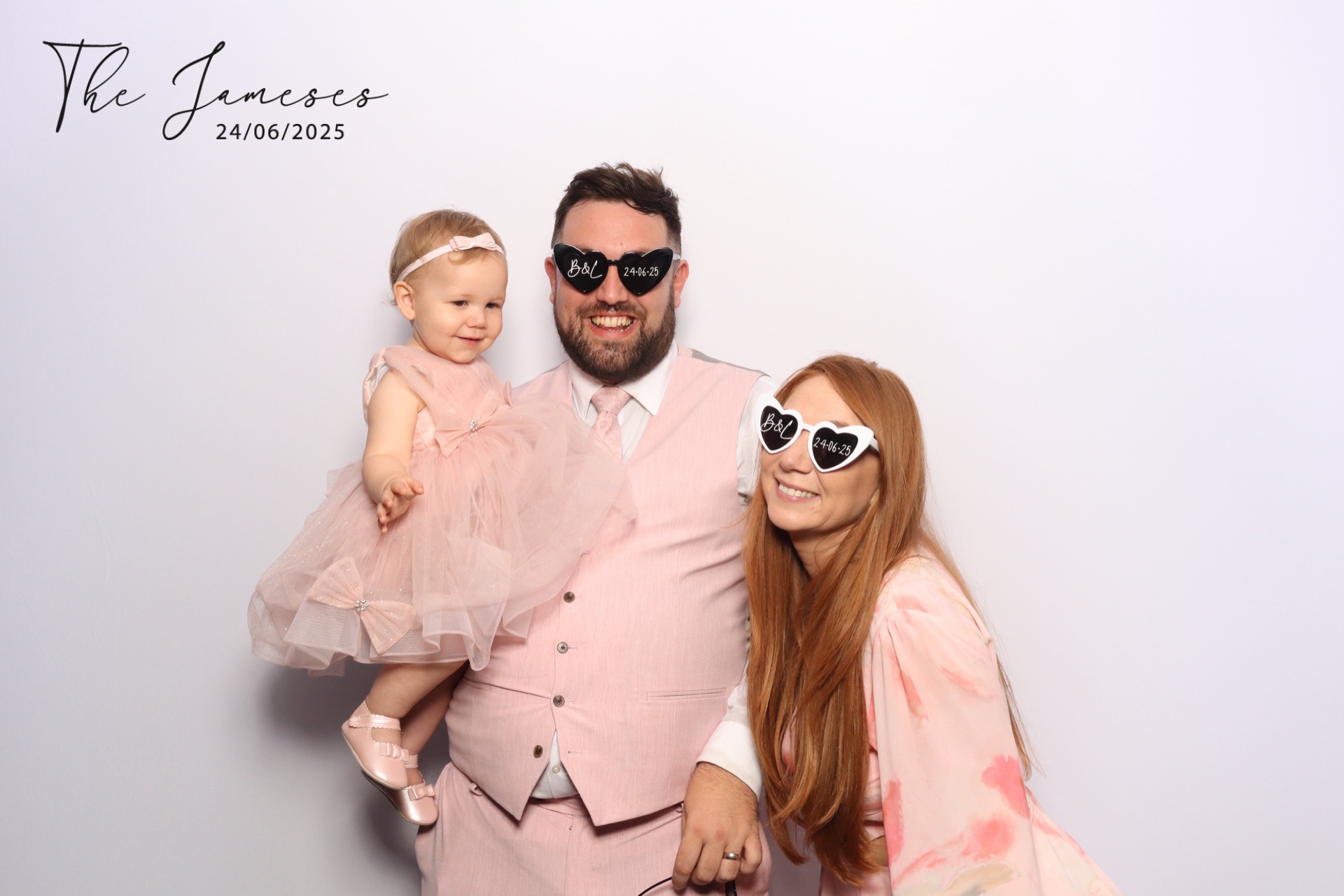 The Jameses  | View more photos from the event at gallery.magicimages.uk/u/MagicImages/The-Jameses