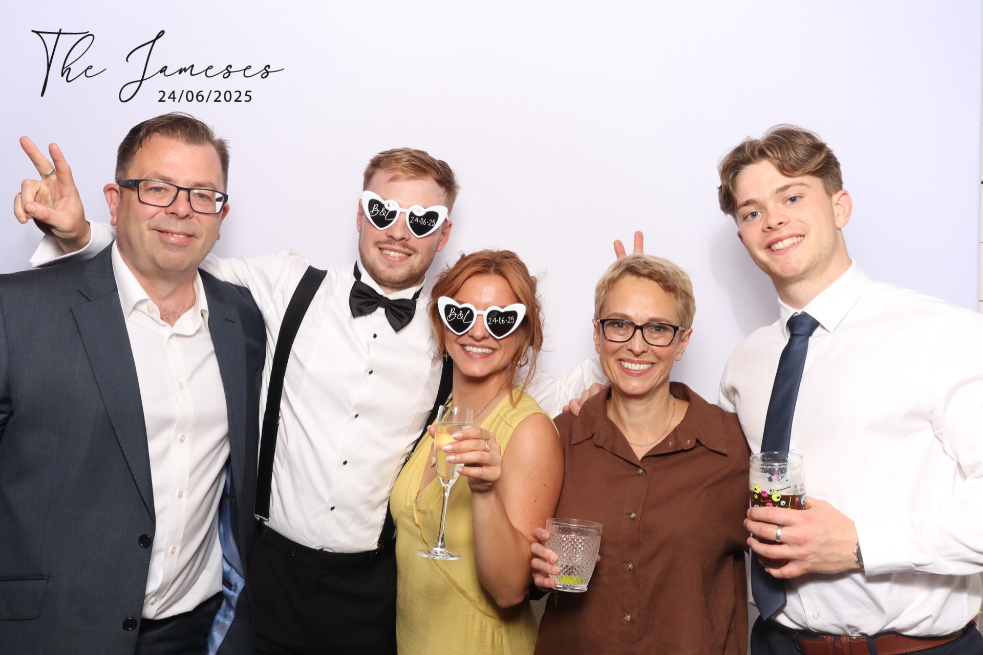 The Jameses  | View more photos from the event at gallery.magicimages.uk/u/MagicImages/The-Jameses