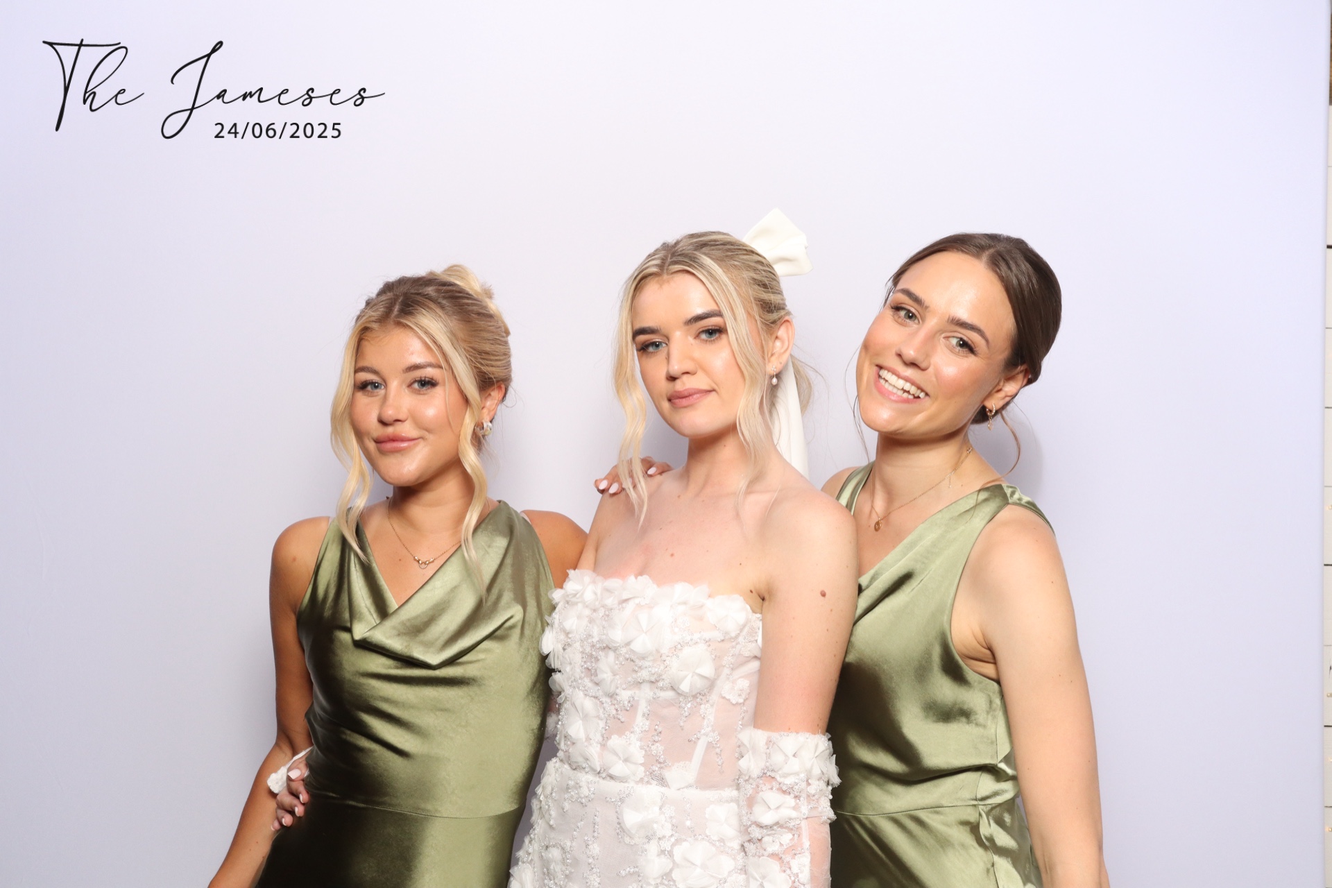 The Jameses  | View more photos from the event at gallery.magicimages.uk/u/MagicImages/The-Jameses