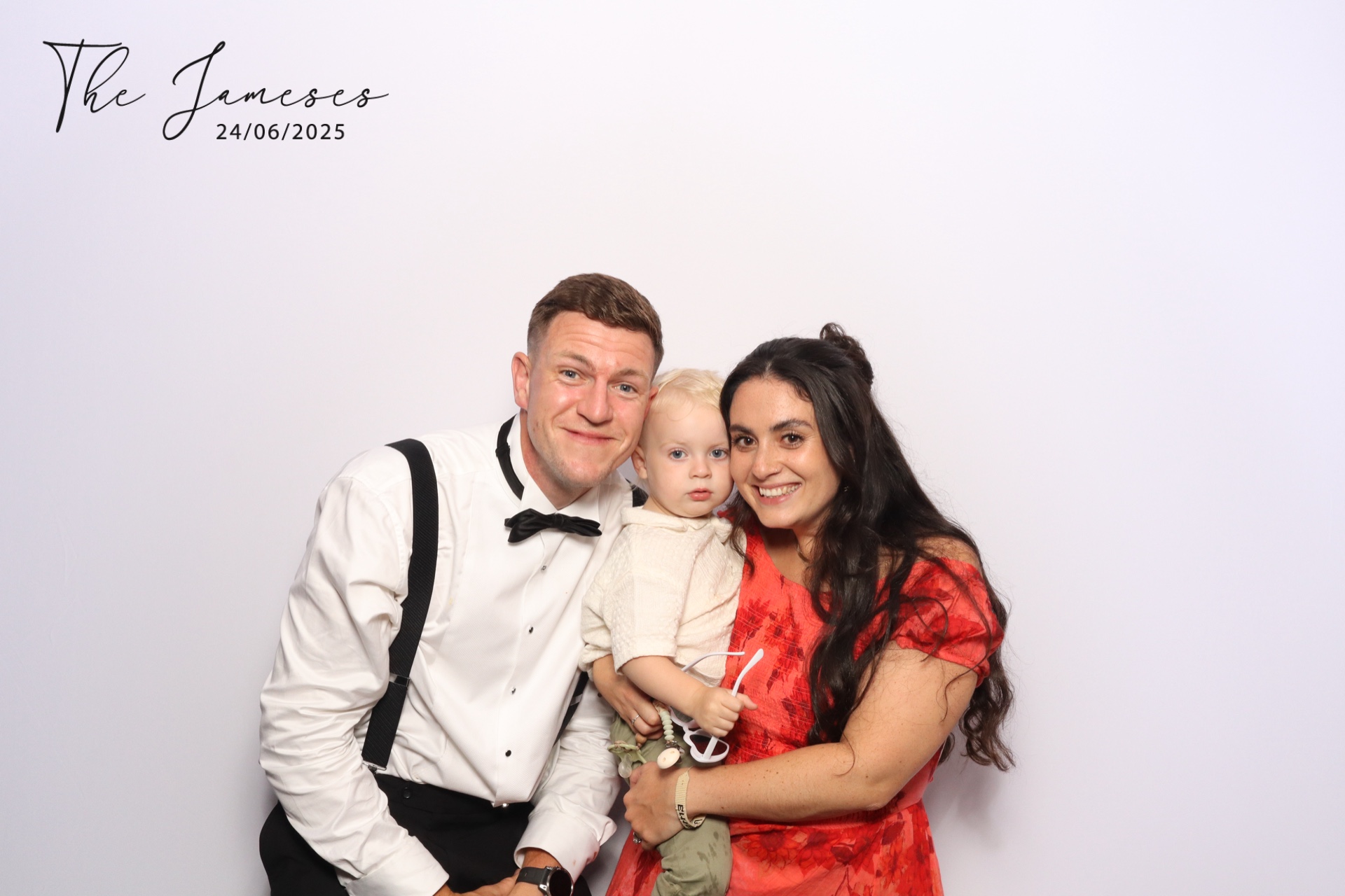 The Jameses  | View more photos from the event at gallery.magicimages.uk/u/MagicImages/The-Jameses