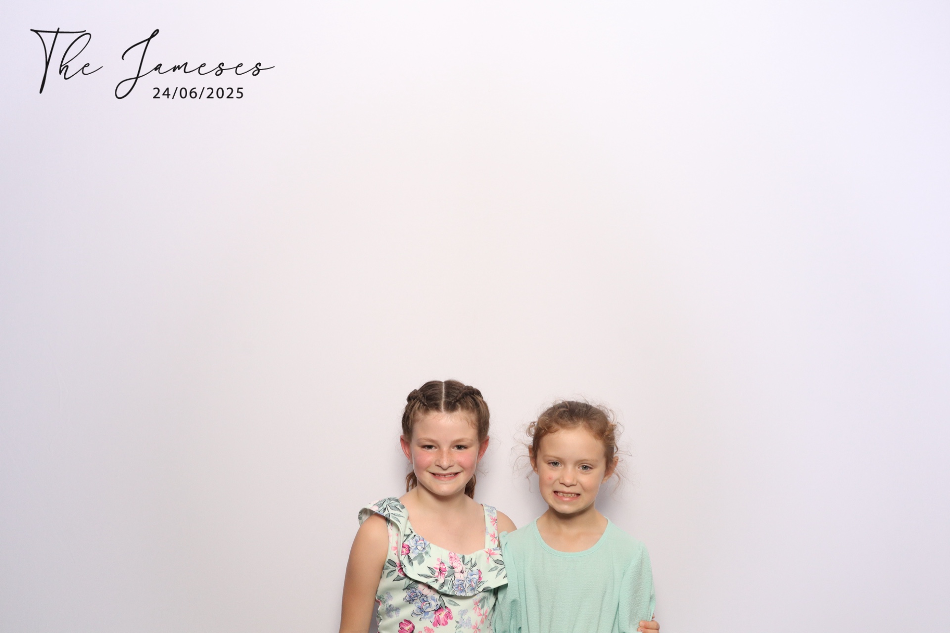 The Jameses  | View more photos from the event at gallery.magicimages.uk/u/MagicImages/The-Jameses