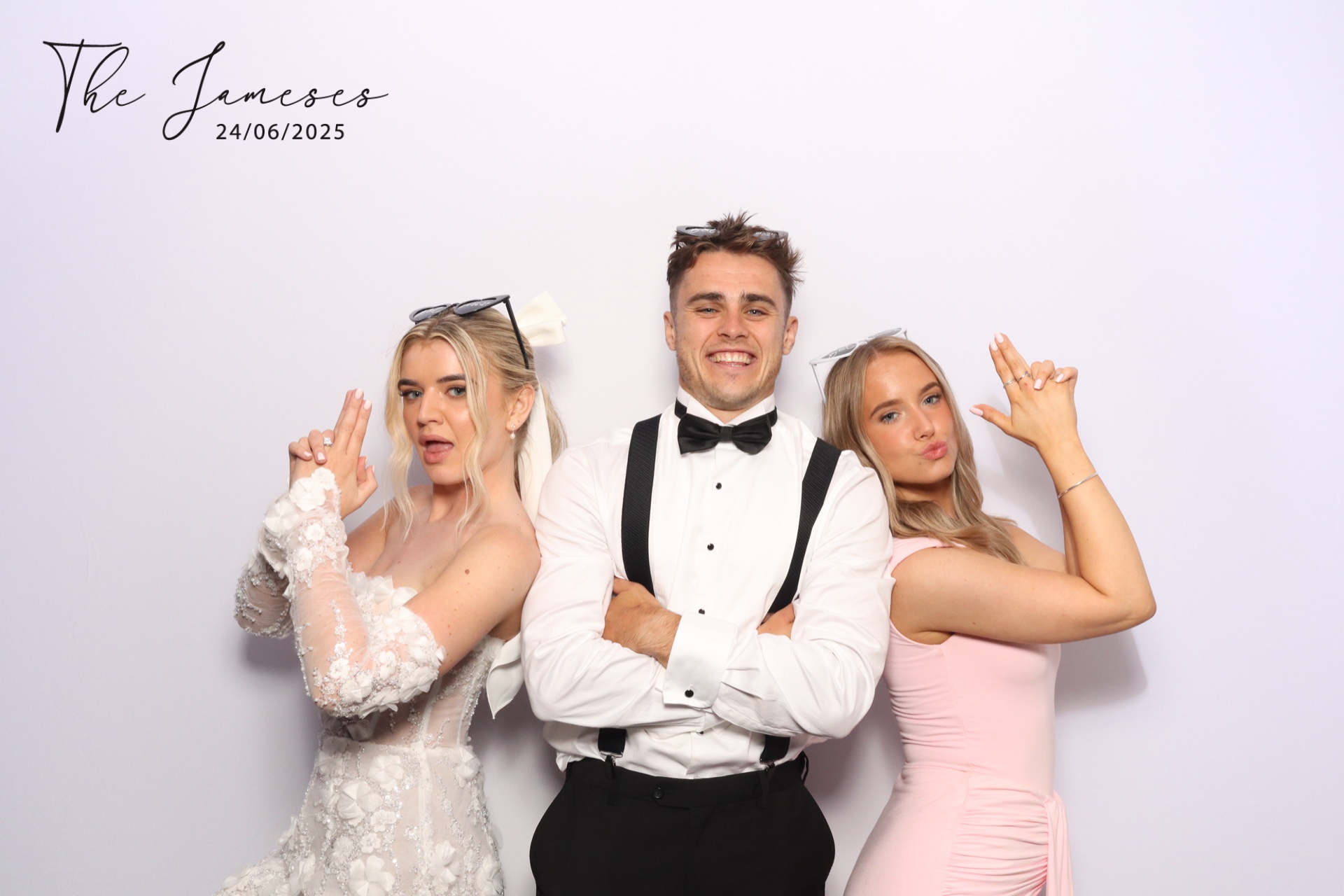 The Jameses  | View more photos from the event at gallery.magicimages.uk/u/MagicImages/The-Jameses